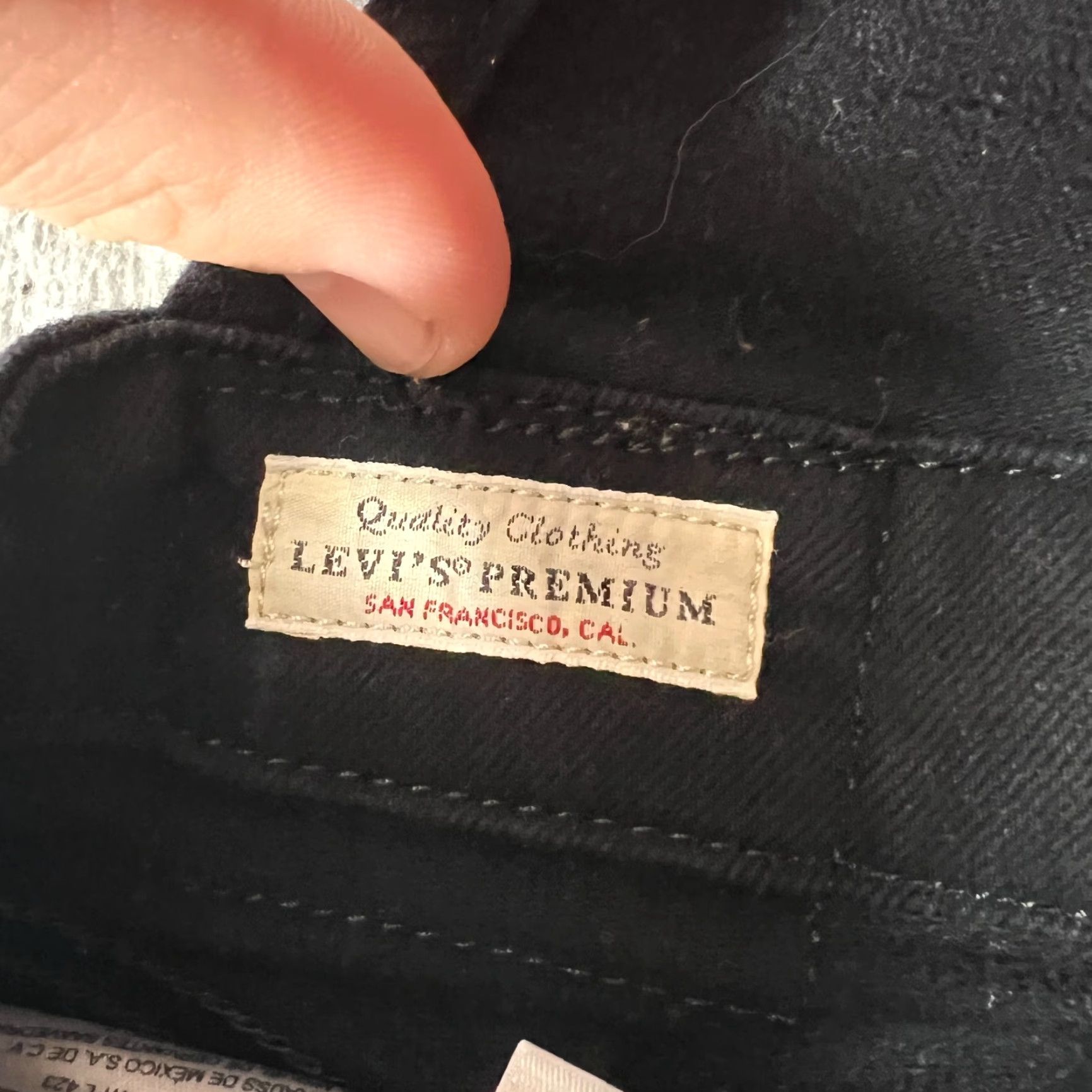 Levi's VINTAGE Levi's Black Denim Overalls High Waist Side Zipper Size 25 Womens Size 42" / US 20 - 7 Thumbnail
