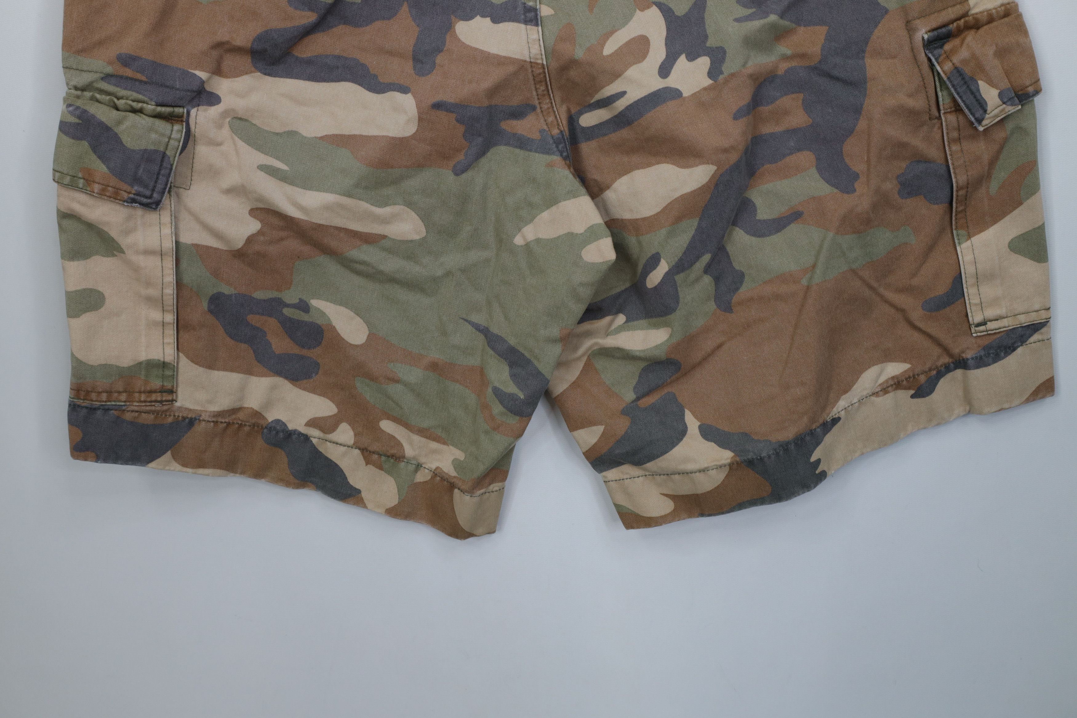 Gap Vintage Y2K Gap Military Surplus Camouflage Cargo Shorts Size US 33 - 12 Thumbnail
