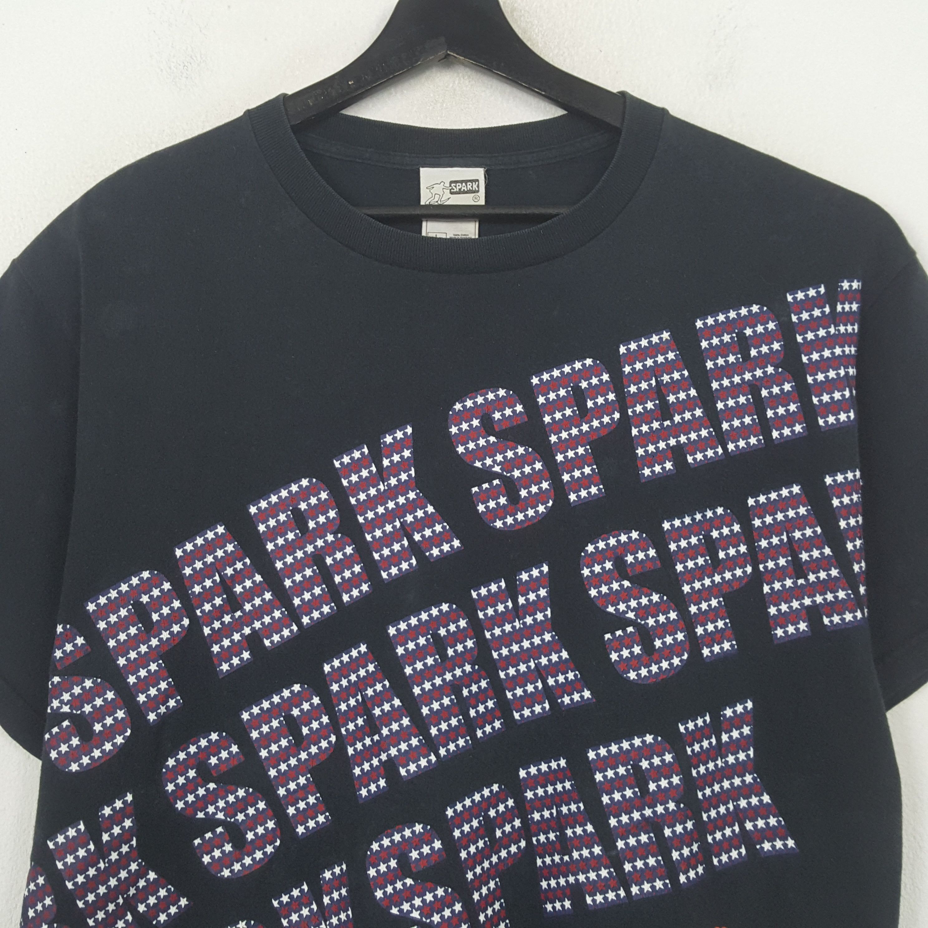 Vintage Spark Streetwear Skateboard Style Tshirt RR25 Size US L / EU 52-54 / 3 - 2 Thumbnail