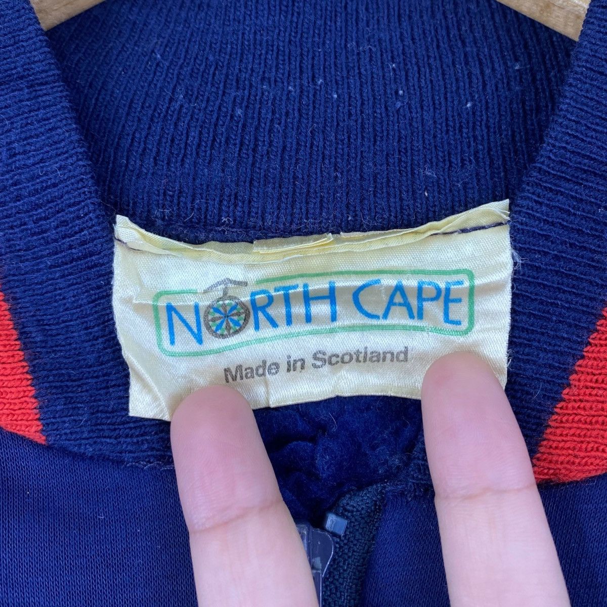 Vintage Vintage NORTH CAPE Scotland Brand Logo Print Full Zipper Size US M / EU 48-50 / 2 - 7 Thumbnail