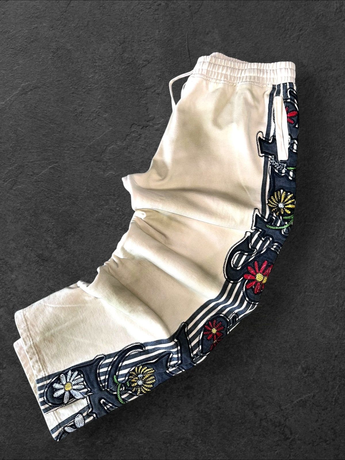 Vale VALE FOREVER FLORAL SWEATPANTS SIZE L Size US 36 / EU 52 - 1 Thumbnail