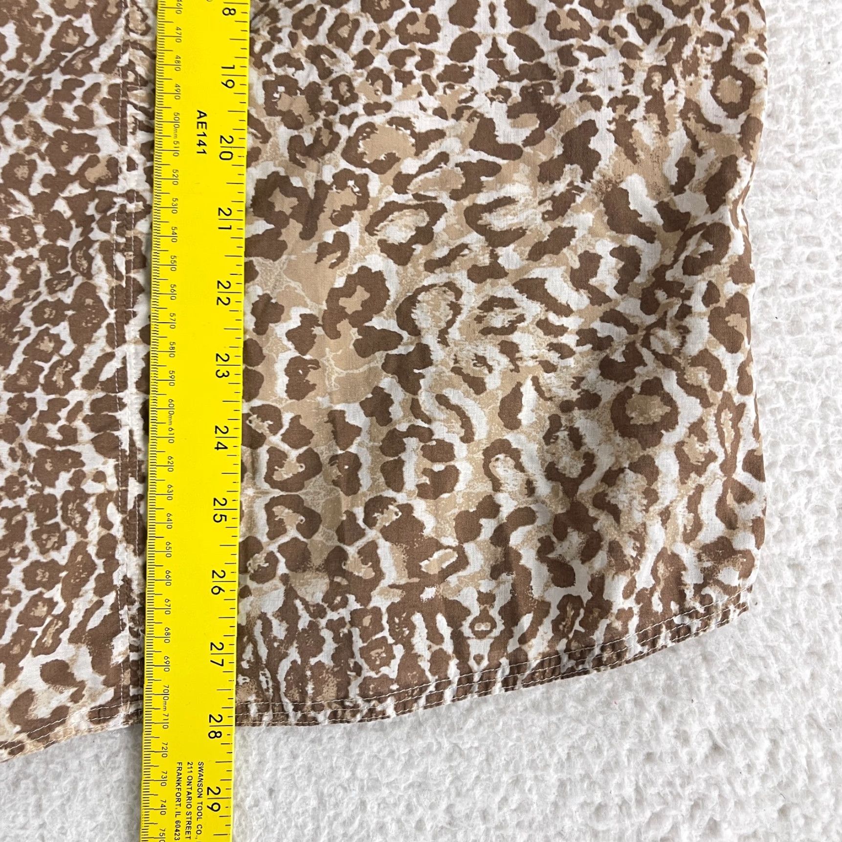 Vintage Foxcroft Button-Up Shirt Women Brown Animal Print 26W 3/4 Sleeve Fitted Button-Up Shirt Womens 26W Brown Animal Print Size 4XL / US 24-26 - 7 Thumbnail