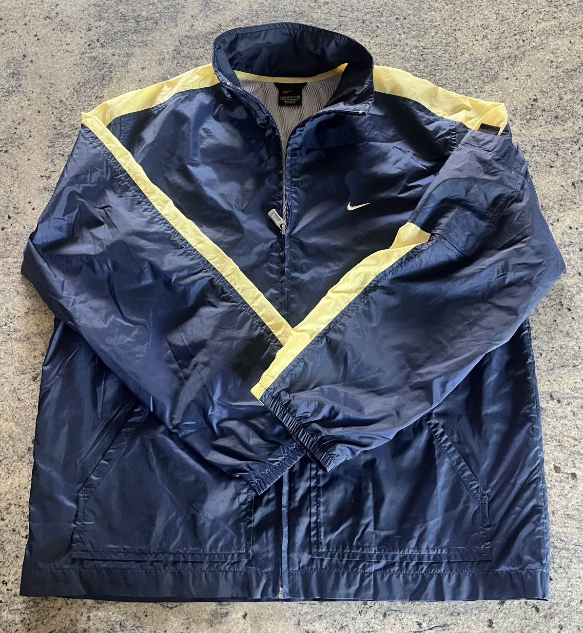 Nike Nike Vintage Windbreaker Size US M / EU 48-50 / 2 - 1 Thumbnail