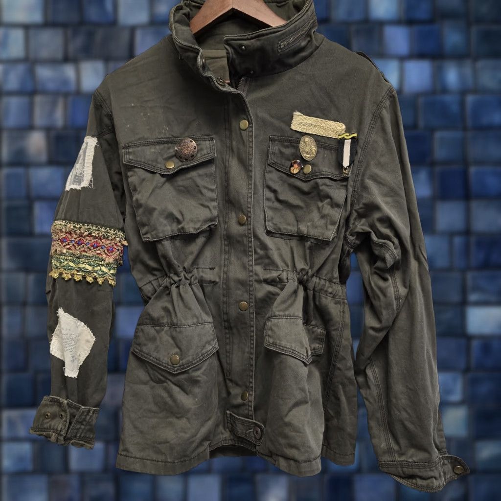 Vintage VINTAGE Army Green Military Jacket - Surplus Field Coat with Patches, Hooded, Full Zip, Canvas, Long Sleeve, Womens L Size L / US 10 / IT 46 - 1 Thumbnail
