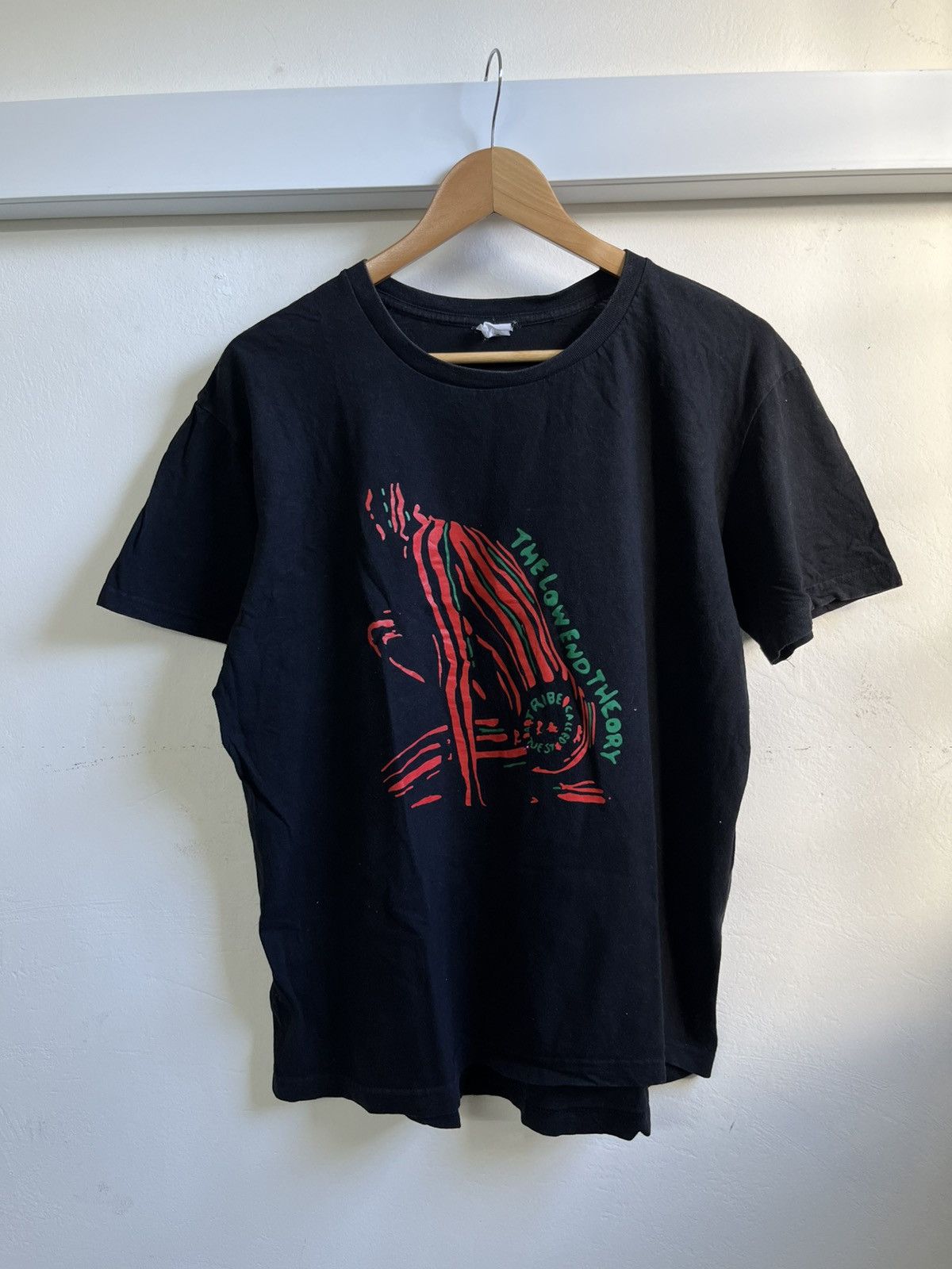 Band Tees Vintage Y2K A Tribe Called Quest Tshirt Size US XL / EU 56 / 4 - 1 Thumbnail