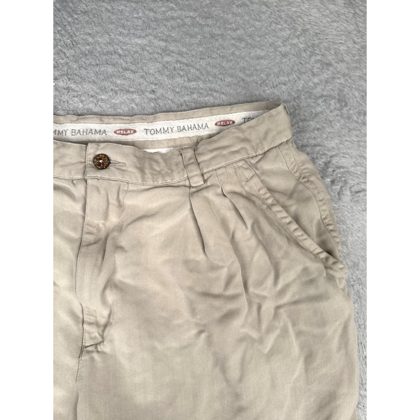 Tommy Bahama VINTAGE? No. Just Tommy Bahama Relax Chino Shorts Mens 34 Khaki Tan Silk 100% Relaxed Pleated Beach Casual Size US 34 / EU 50 - 5 Thumbnail