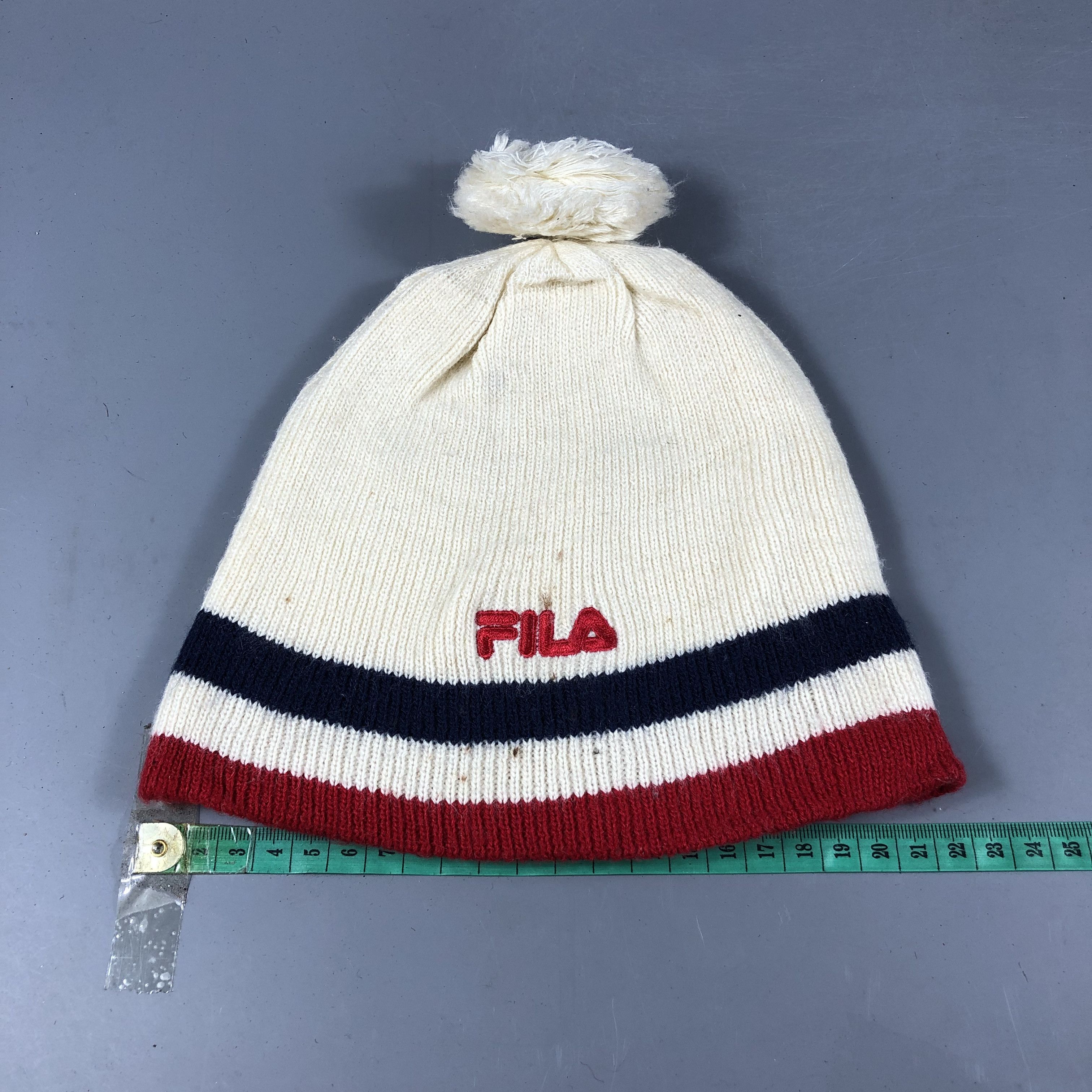 Fila FILA Bobble Beanie Snowcap Snow Hat B827 Size ONE SIZE - 3 Thumbnail