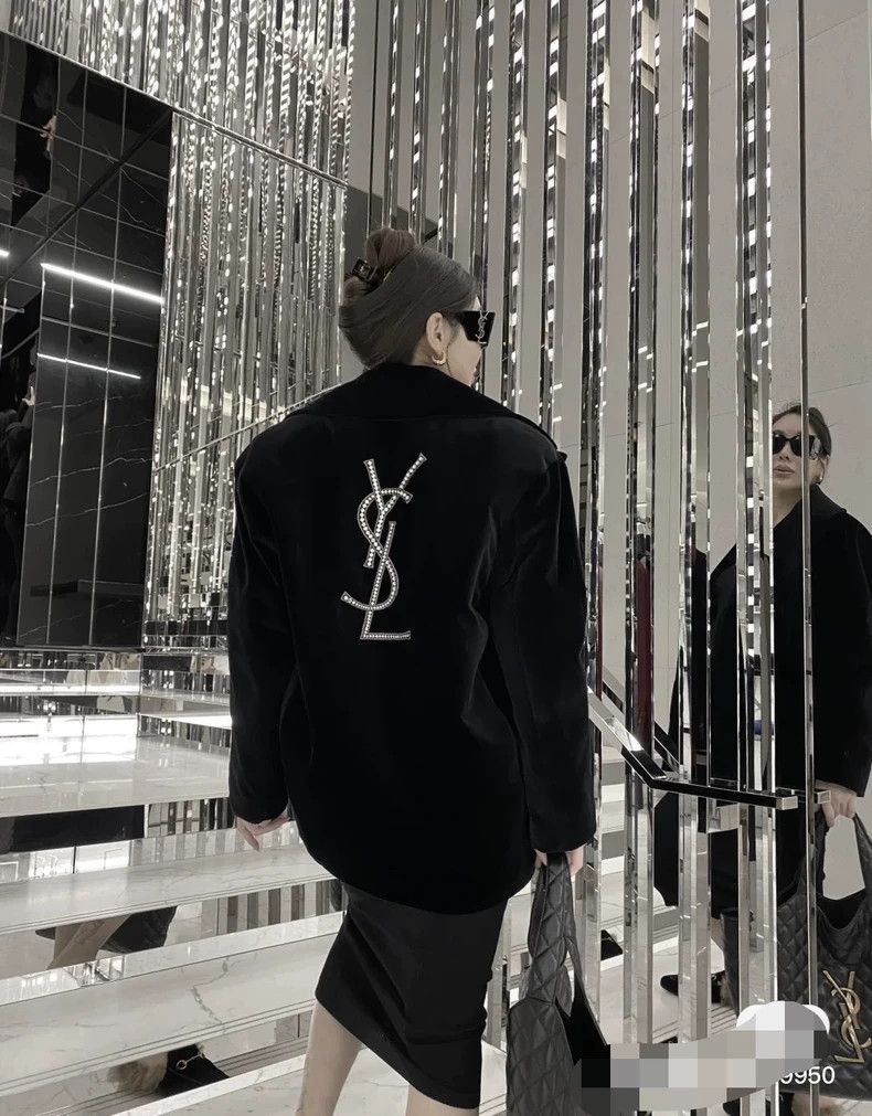 Saint Laurent Paris Saint Laurent ParisBlack rhinestone letter logo velvet qui Size ONE SIZE - 1 Thumbnail