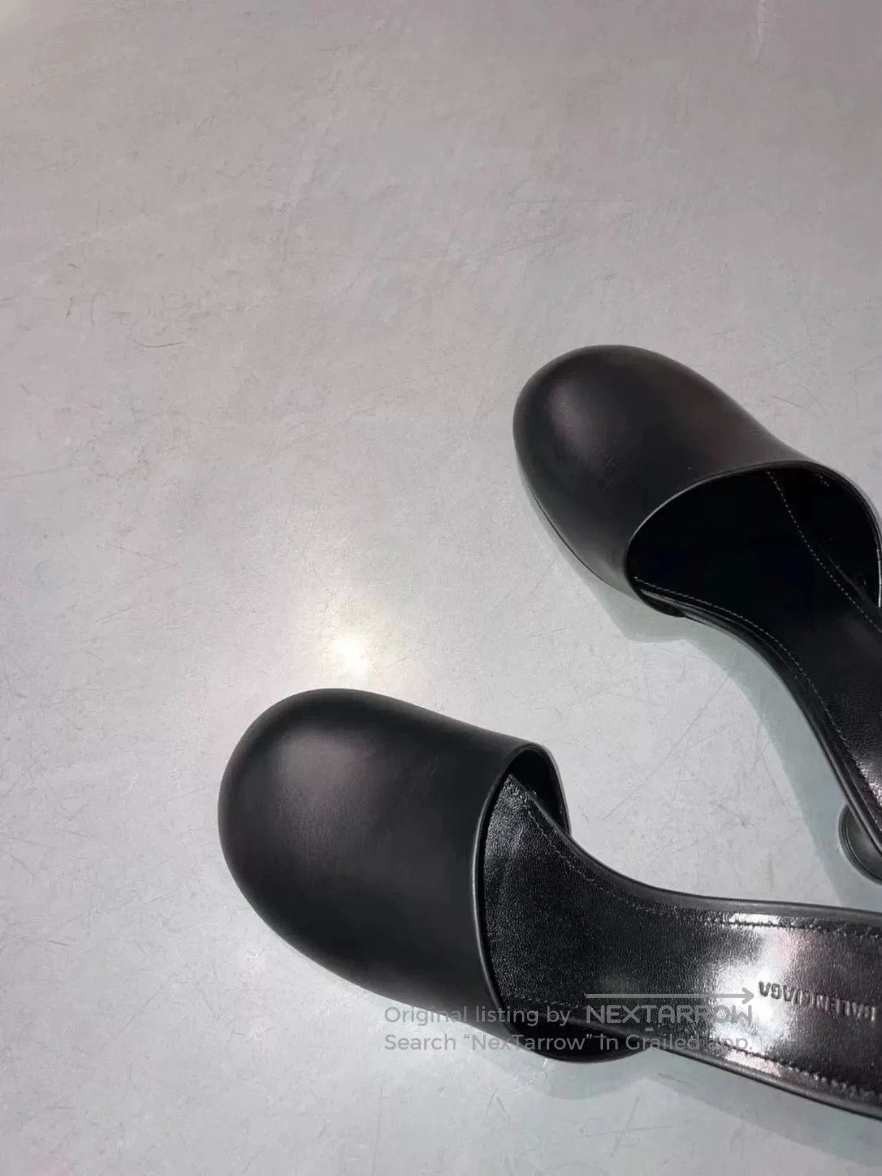 Balenciaga Balenciaga Women's Heeled Leather Mules. Size US 5 / IT 35 - 8 Thumbnail