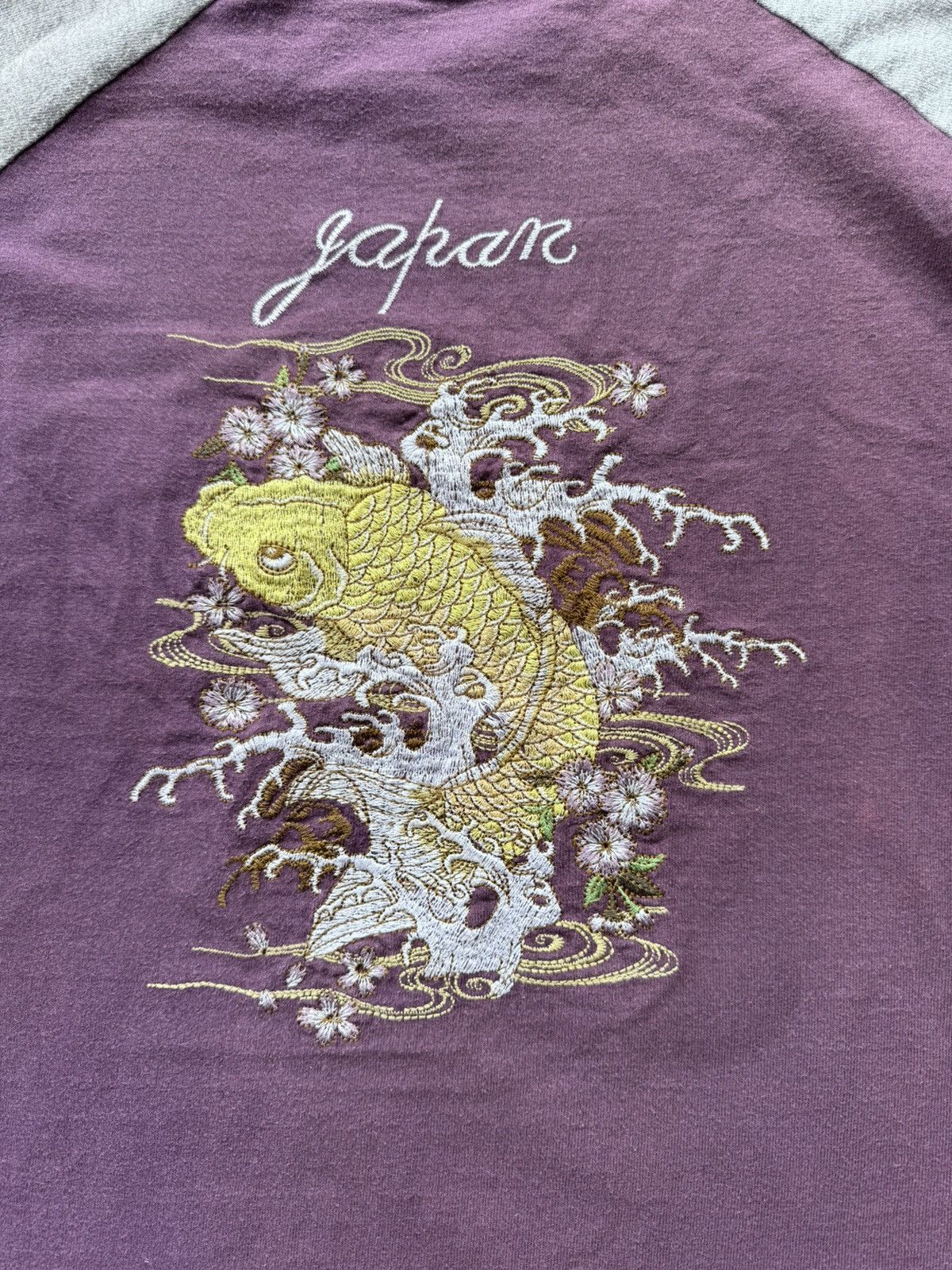 Japanese Brand Fish Koi Sukajan Tshirt Size US L / EU 52-54 / 3 - 11 Thumbnail