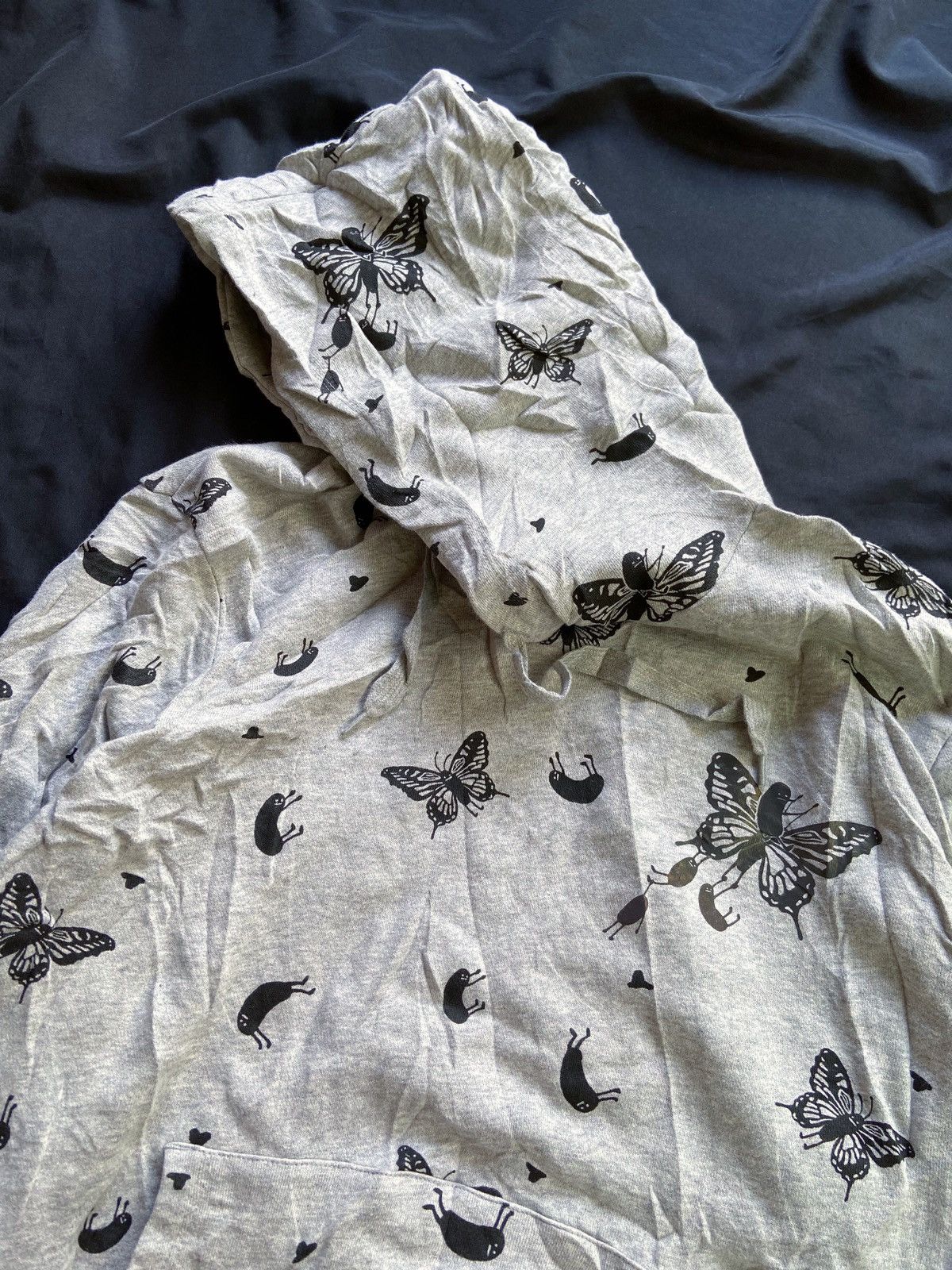 If Six Was Nine × Japanese Brand × Le Grande Bleu (L.G.B.) GRANIPH BUTTERFLY COMEDY ARTWORK HOODIE Size US M / EU 48-50 / 2 - 7 Thumbnail