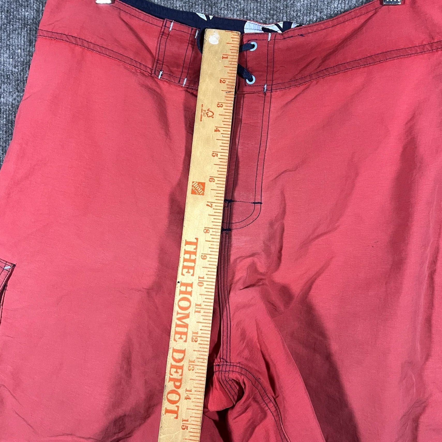 Quiksilver VINTAGE Quiksilver Board Shorts Red 33 Mens Trunks Beach Surf Grunge 90s Size US 33 - 5 Thumbnail