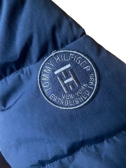 Tommy Hilfiger Tommy Hilfiger Puffer Jacket with Fur Hood Size M / US 6-8 / IT 42-44 - 2 Thumbnail