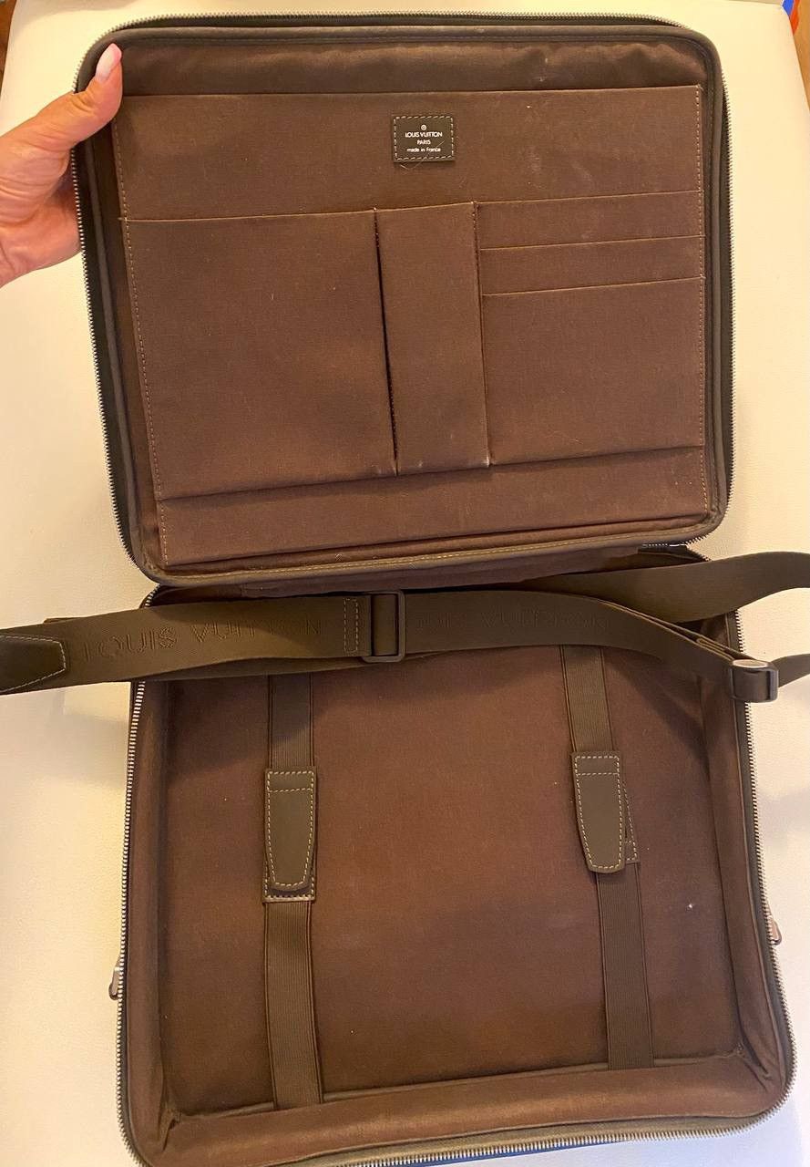 Louis Vuitton Louis Vuitton Taiga Porte-Documents Size ONE SIZE - 5 Thumbnail