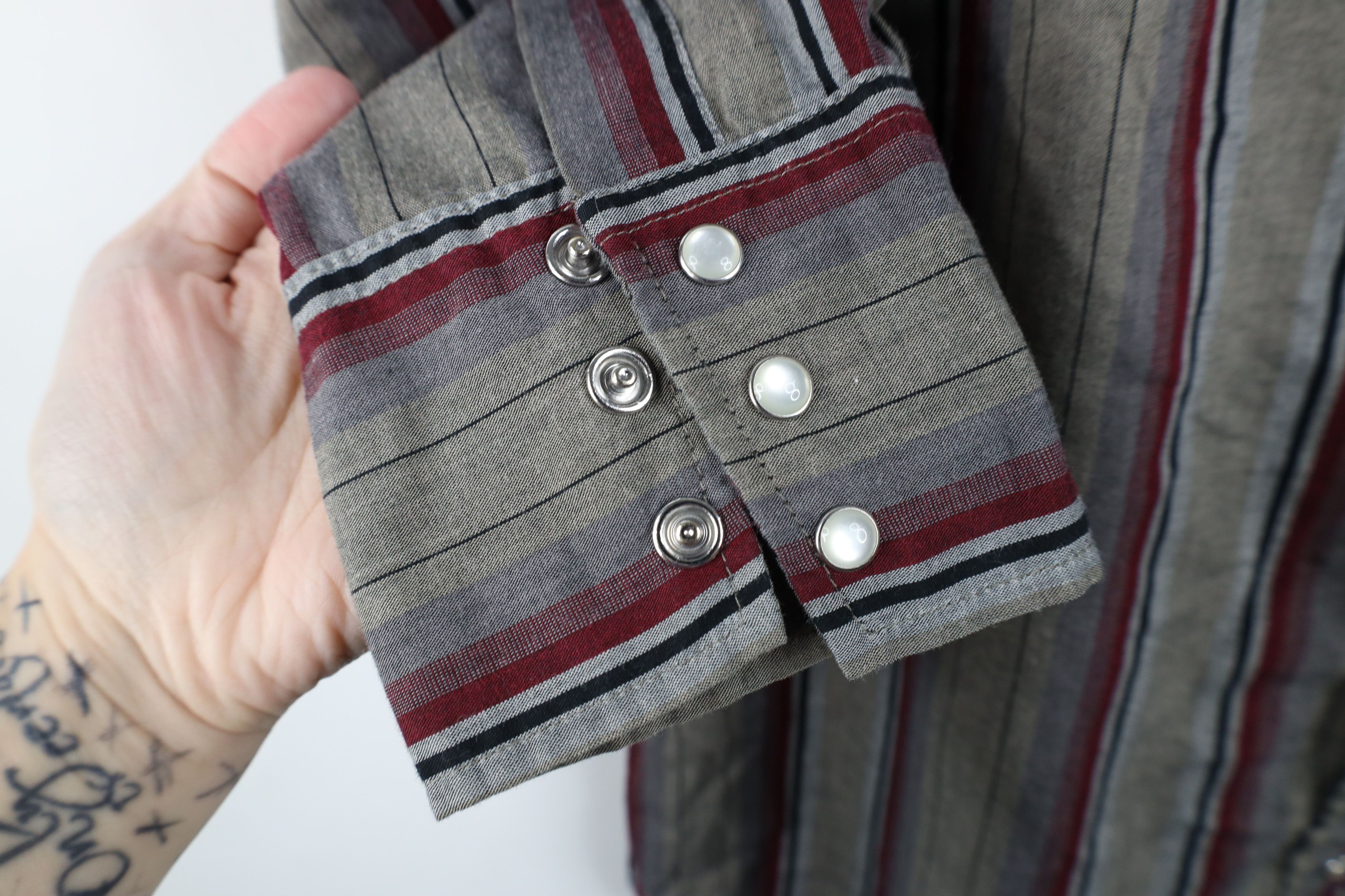 Vintage Vintage 90s Streetwear Western Striped Snap Button Shirt Size US M / EU 48-50 / 2 - 6 Thumbnail