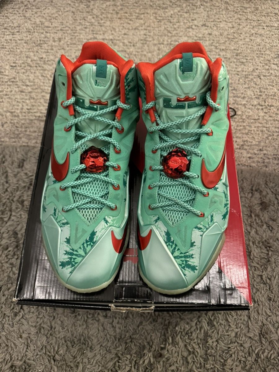 Nike LEBRON X1 “CHRISTMAS” MEN’S Size US 12 / EU 45 - 3 Thumbnail