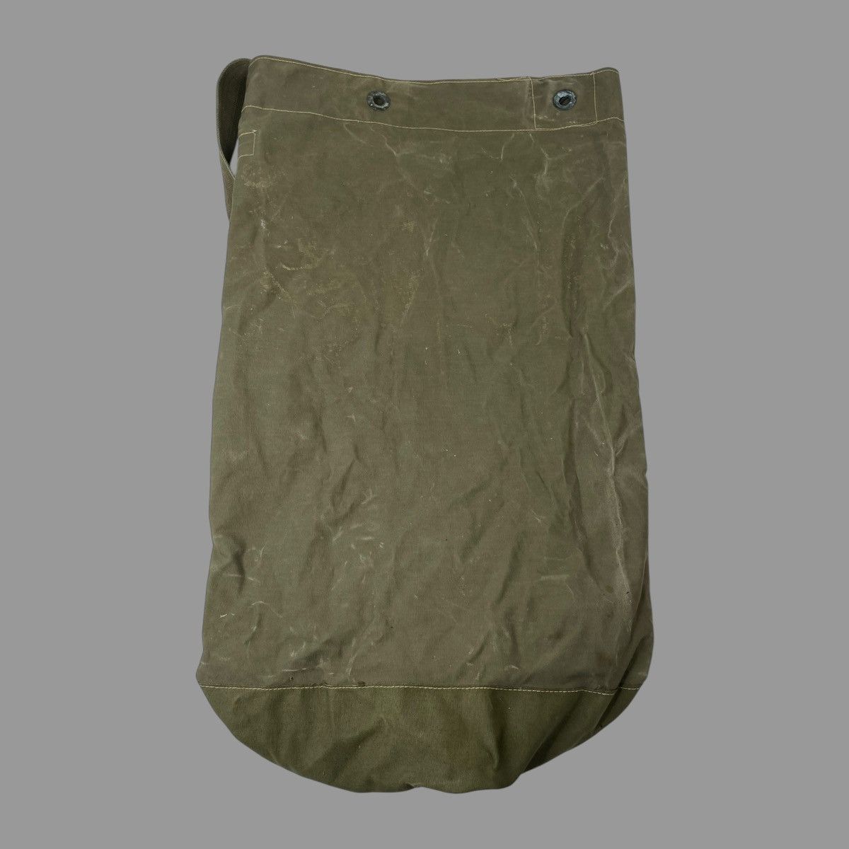 Vintage Vintage 1950s military duffle bag Size ONE SIZE - 2 Thumbnail