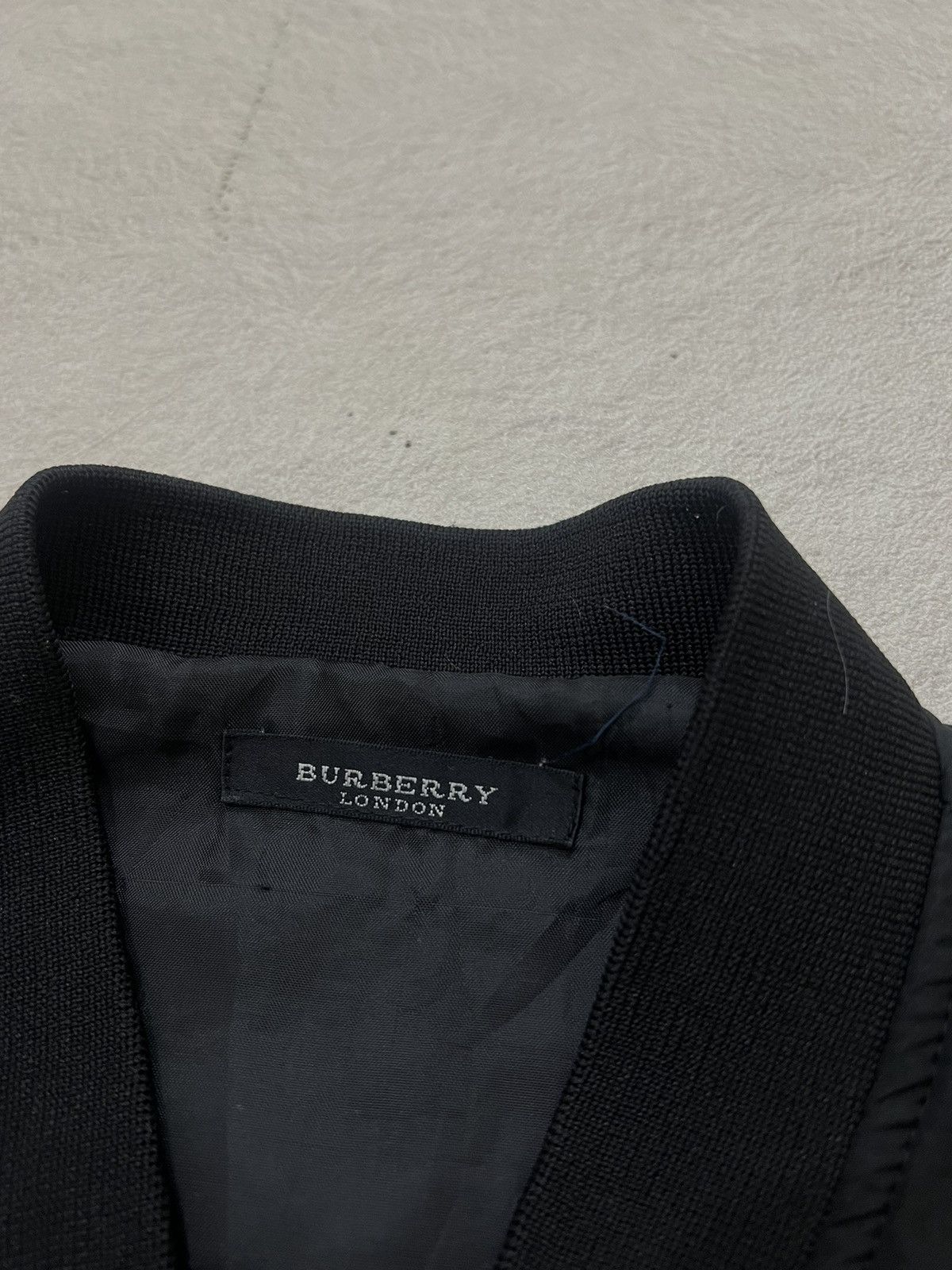 Burberry 2000s Archival Burberry Novacheck Embroidery Small Logo Size US M / EU 48-50 / 2 - 5 Thumbnail