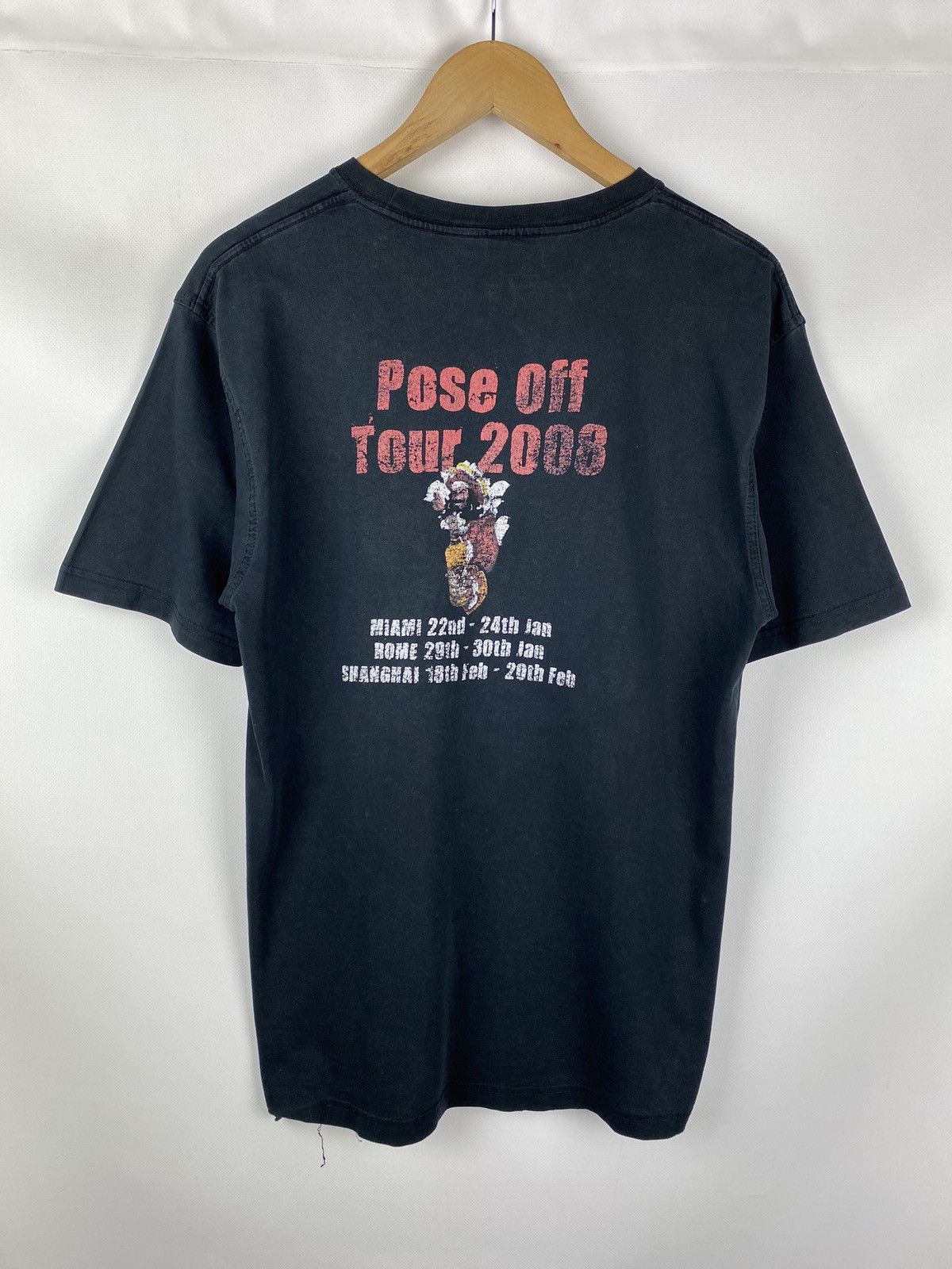 Band Tees Pose Off tour 2008 band t shirt size ~ L Size US L / EU 52-54 / 3 - 13 Thumbnail