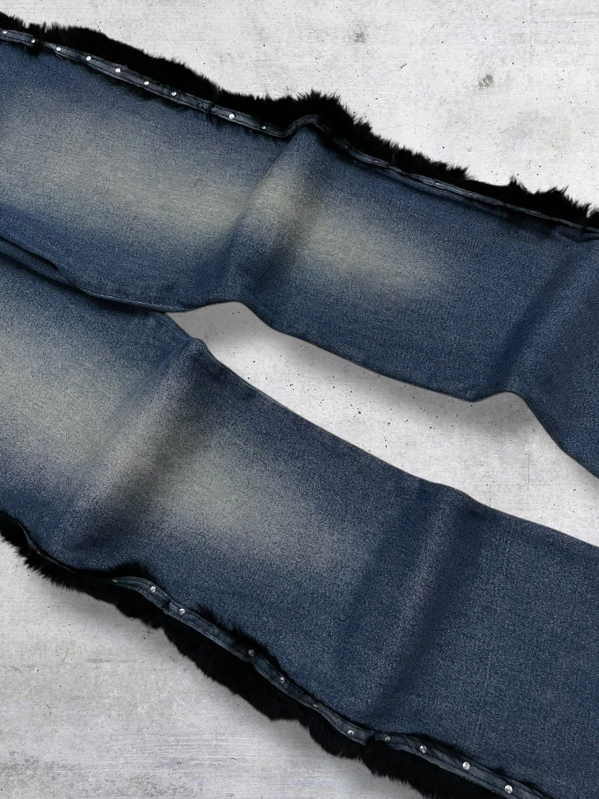Beauty Beast VINTAGE CHEST OG DESIGNER FLARED FUR SIDE TAPE ICONIC DENIM Size US 32 / EU 48 - 5 Thumbnail
