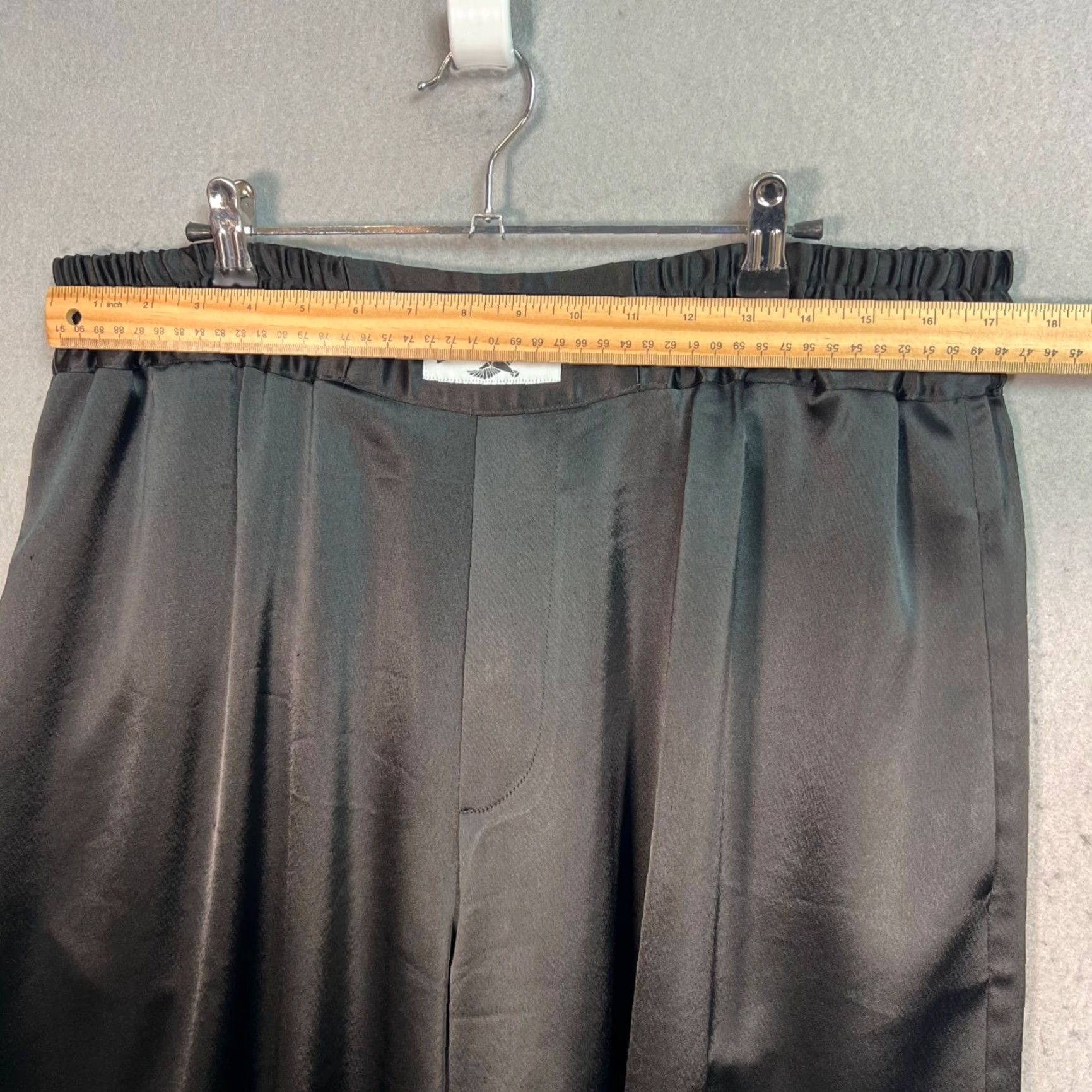 Vintage Palomo Spain Black Satin Shorts Mens Large Elastic Waist Bermuda Satin Front Flat Front Size US 33 - 5 Thumbnail