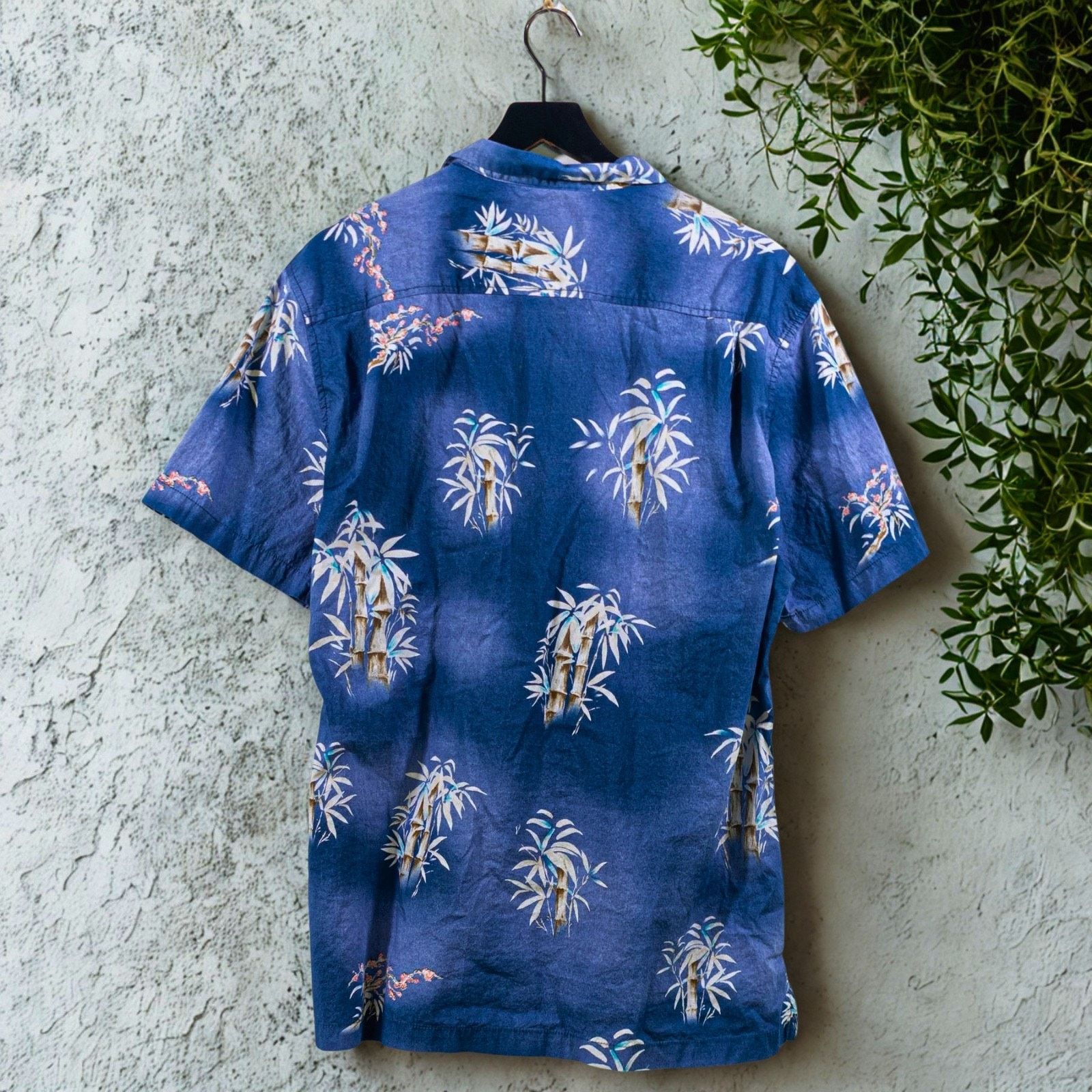 Tommy Bahama Tommy Bahama Hawaiian Camp Shirt Mens XL Blue Bamboo Floral Size US XL / EU 56 / 4 - 9 Thumbnail