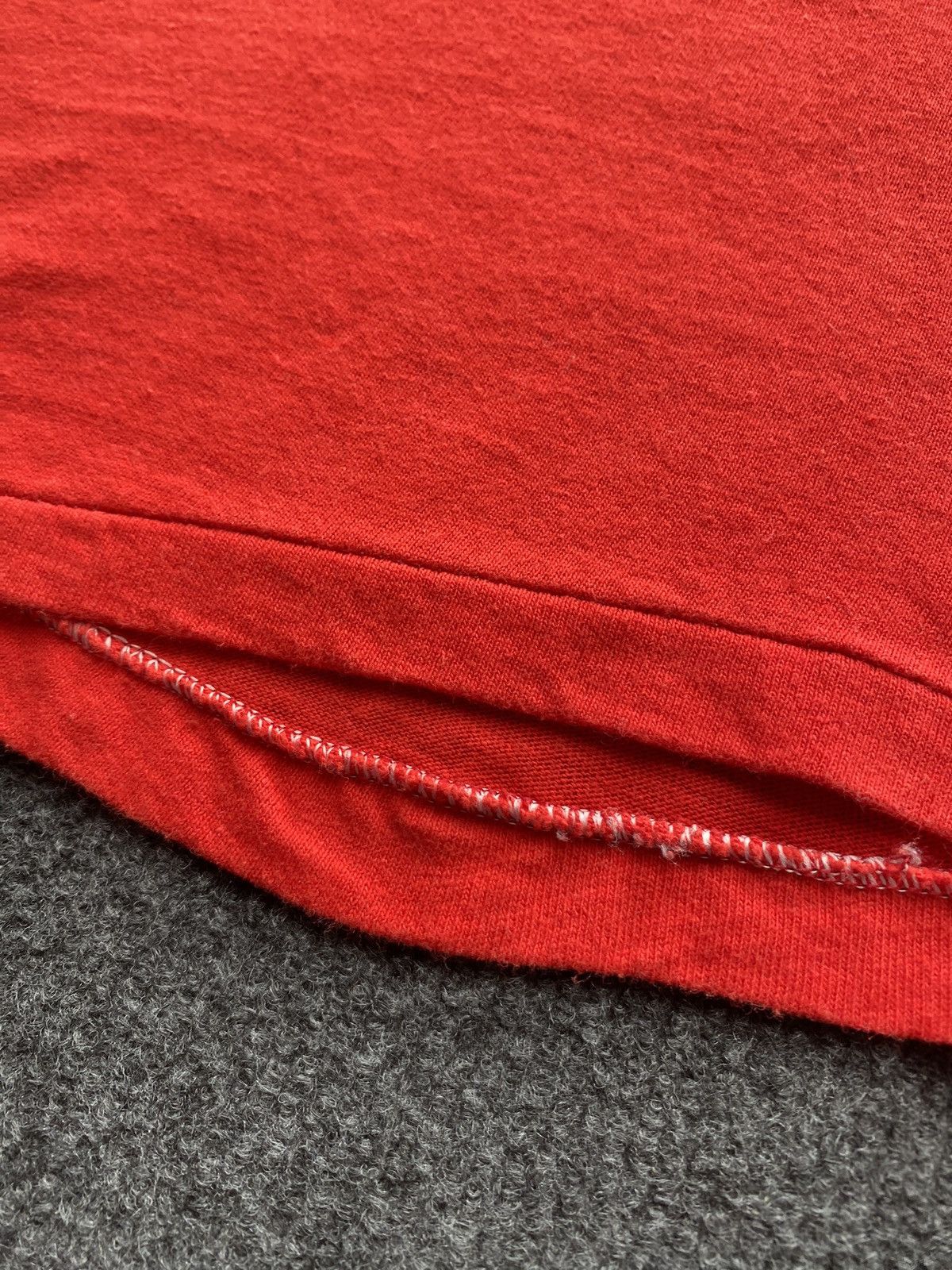 Saks Fifth Avenue 🔥Rare 90s Saks Fifth Avenue Red Tee Mens s USA Made unique Size US S / EU 44-46 / 1 - 15 Thumbnail