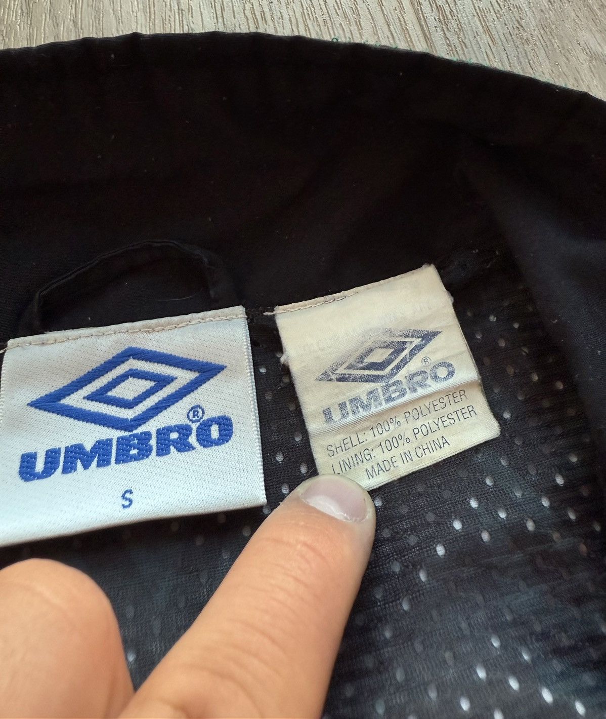 Umbro Vintage 90s Umbro Celtic Football Soccer Track Jacket Size US S / EU 44-46 / 1 - 9 Thumbnail