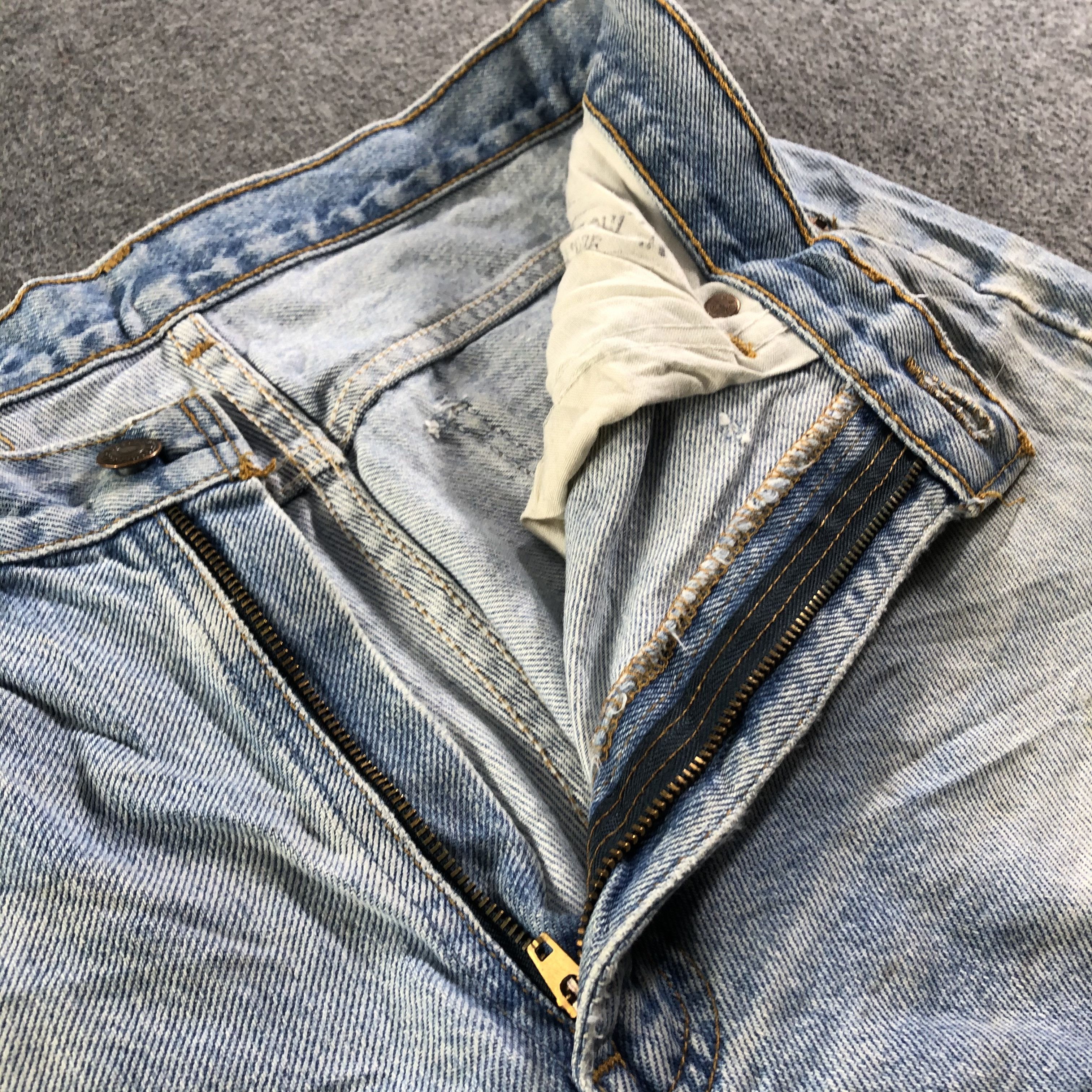 Levi's Vintage 90s Light Wash Levis Jeans-J3191 Size US 32 / EU 48 - 7 Thumbnail