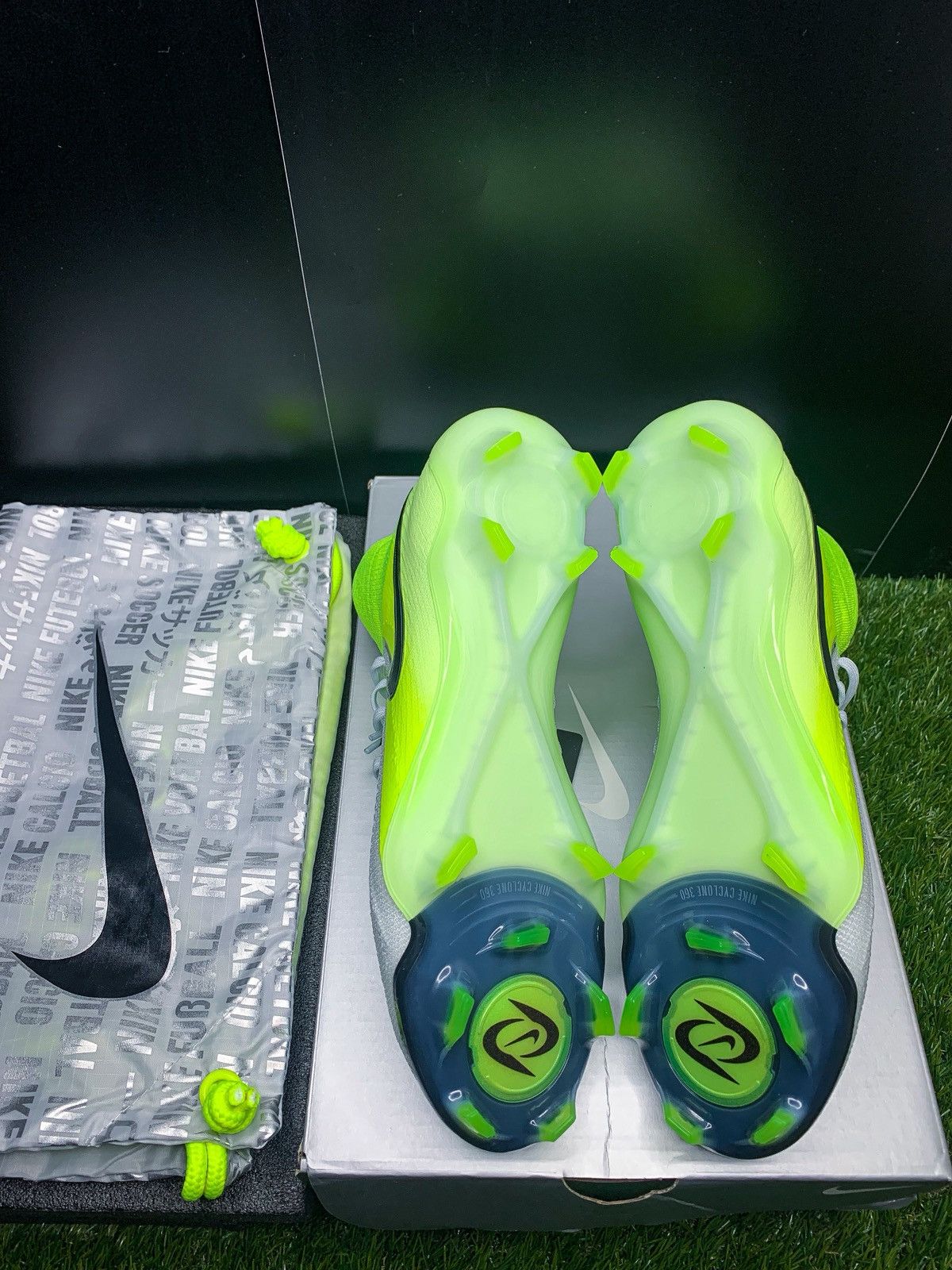 Nike Nike Phantom Luna 2 Elite Size US 9 / EU 42 - 4 Thumbnail