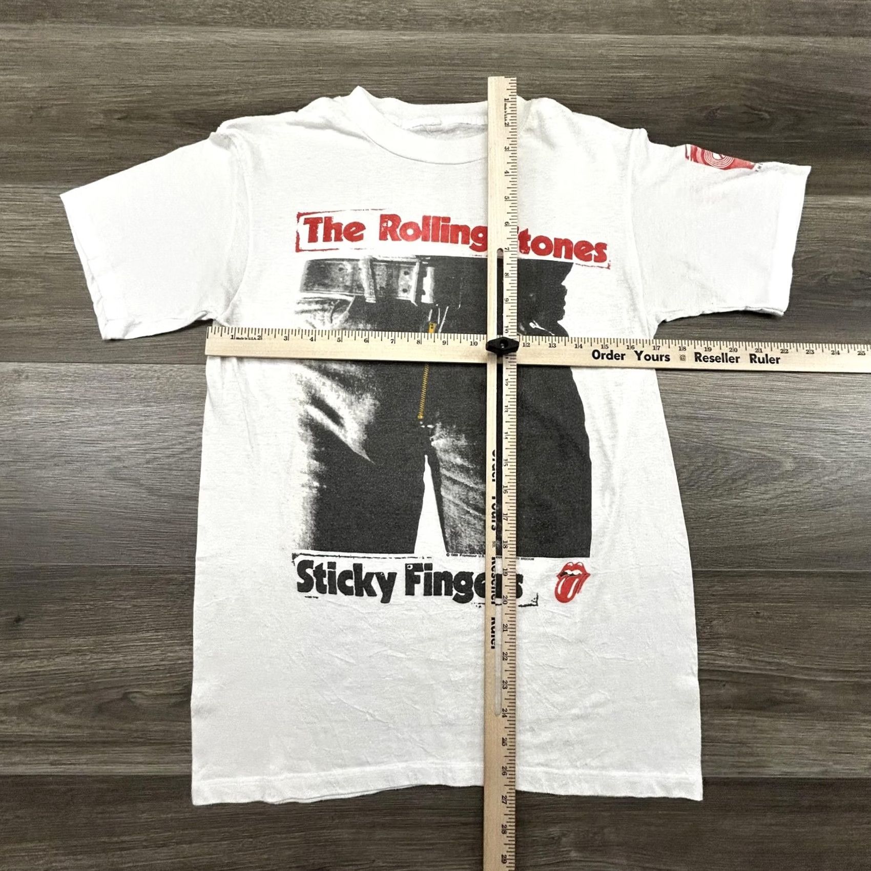 Vintage VINTAGE The Rolling Stones Shirt Mens Small White 1989 Tour Sticky Fingers Rock Concert 80s USA T-Shirt Size US S / EU 44-46 / 1 - 8 Thumbnail