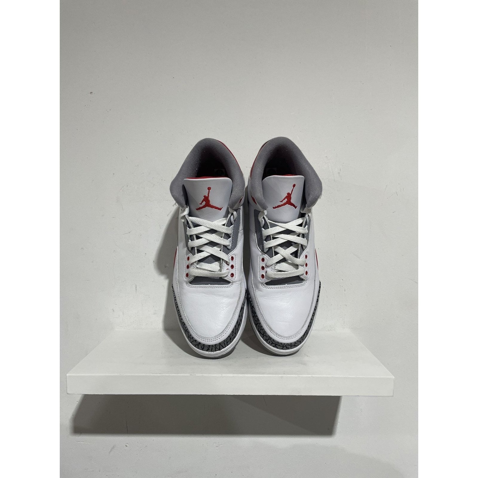 Jordan Brand JORDAN 3 RETRO FRE RED SIZE 11 PREOWNED Size US 11 / EU 44 - 4 Thumbnail