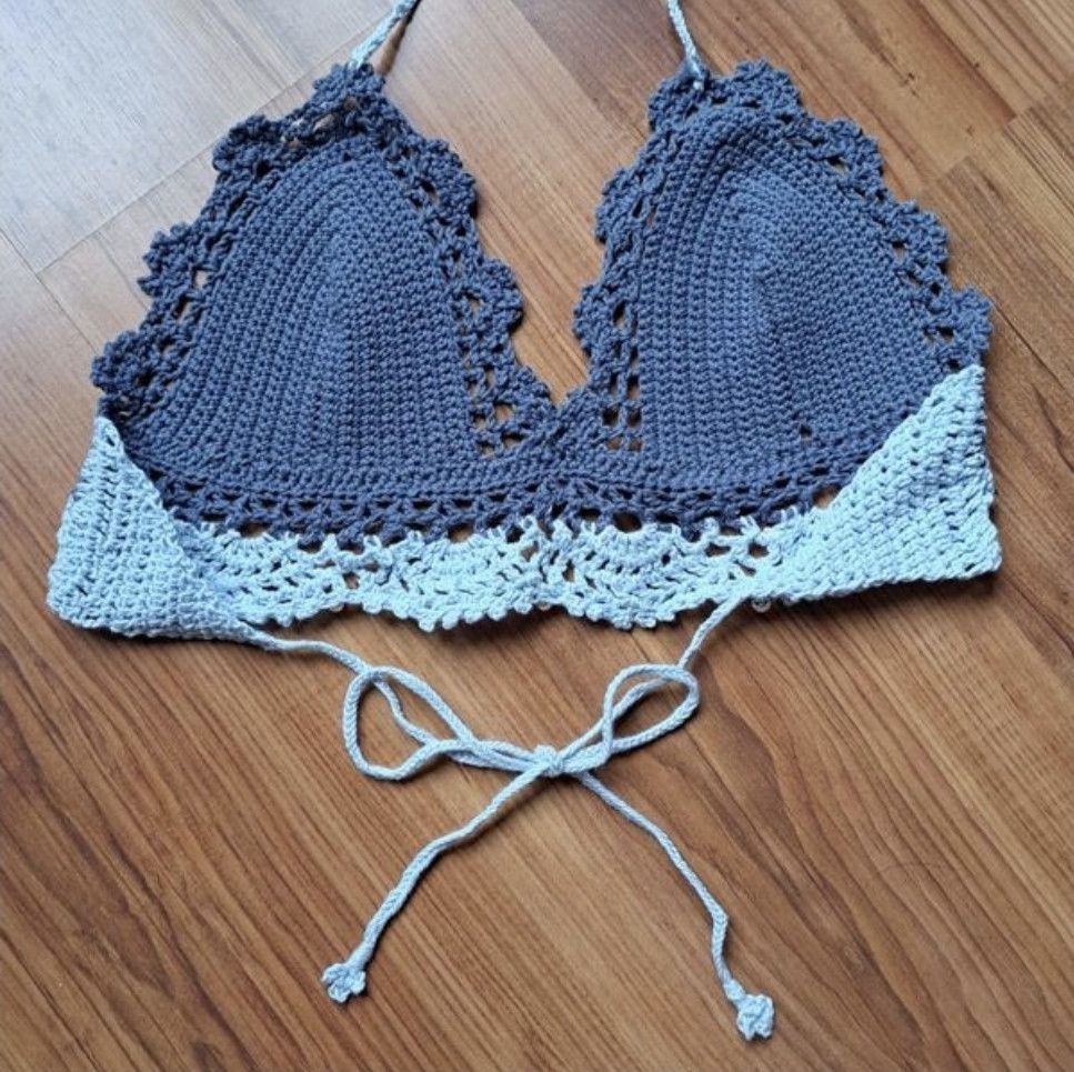 Handmade Crochet bralette Size M / US 6-8 / IT 42-44 - 3 Thumbnail