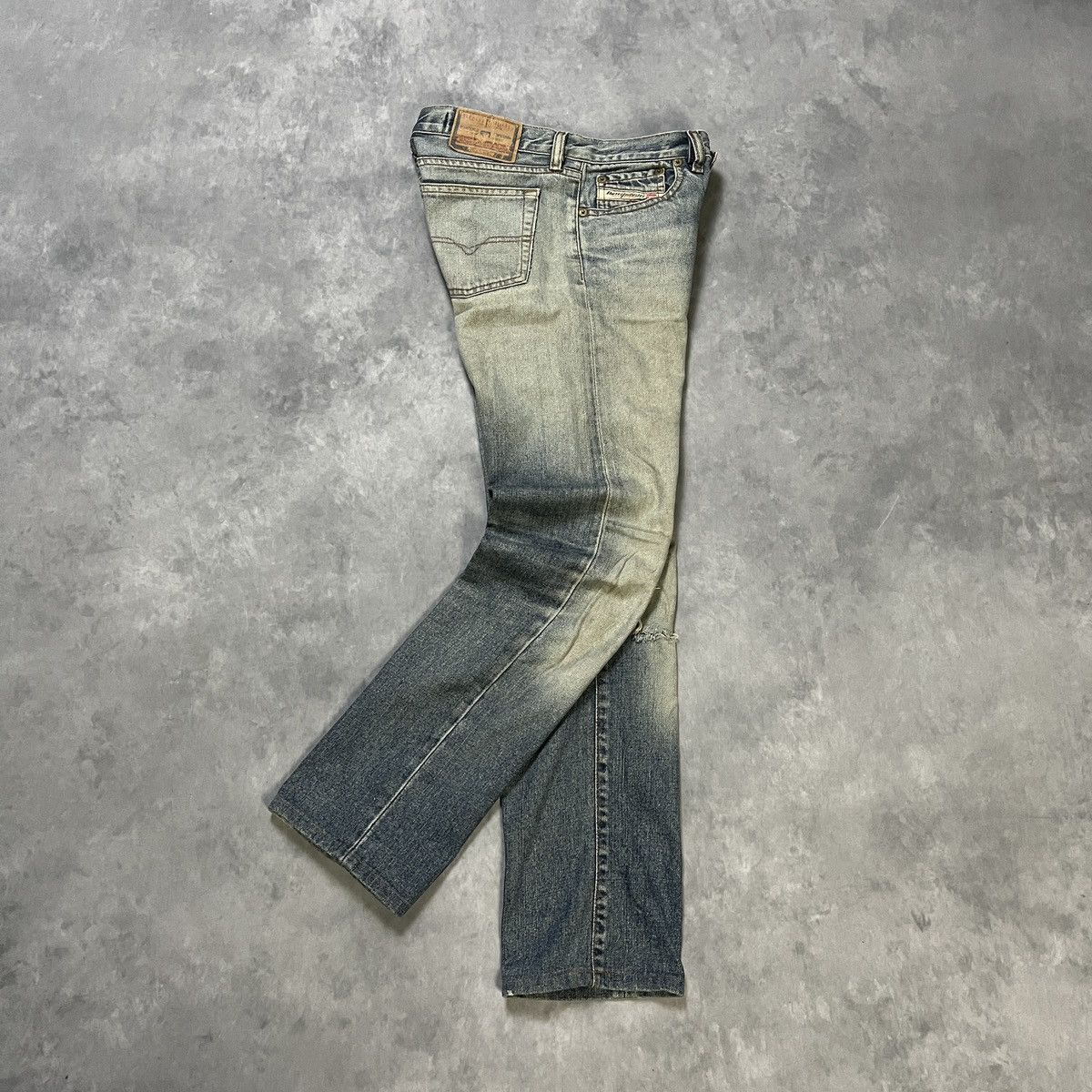 Diesel 2000s DIESEL FADED DISTRESSED DENIM JEANS GRUNGE STYLE Size US 26 / EU 42 - 8 Thumbnail