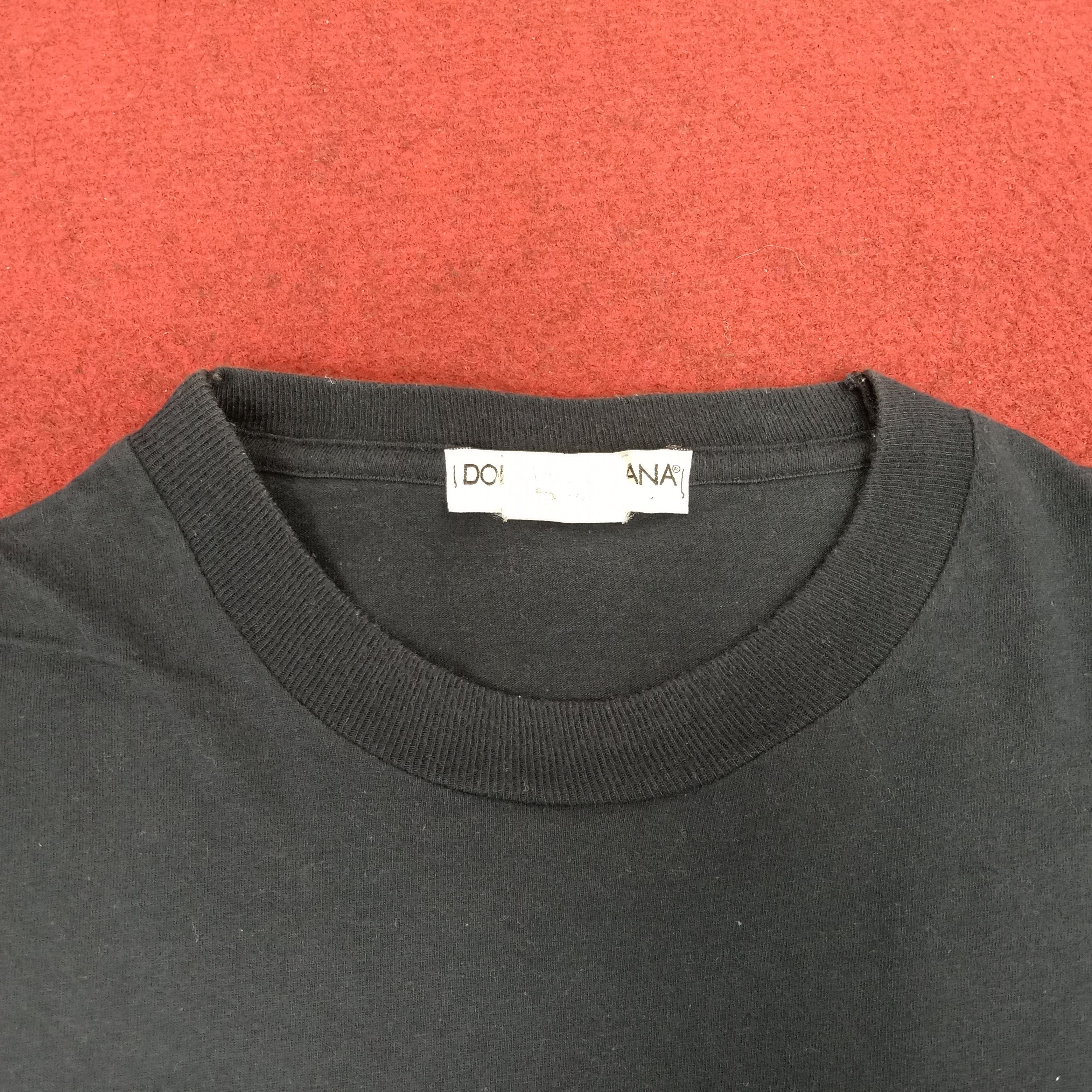 Dolce & Gabbana × Vintage Dolce & Gabbana Small Spell Out Design Tshirt Size US M / EU 48-50 / 2 - 5 Thumbnail