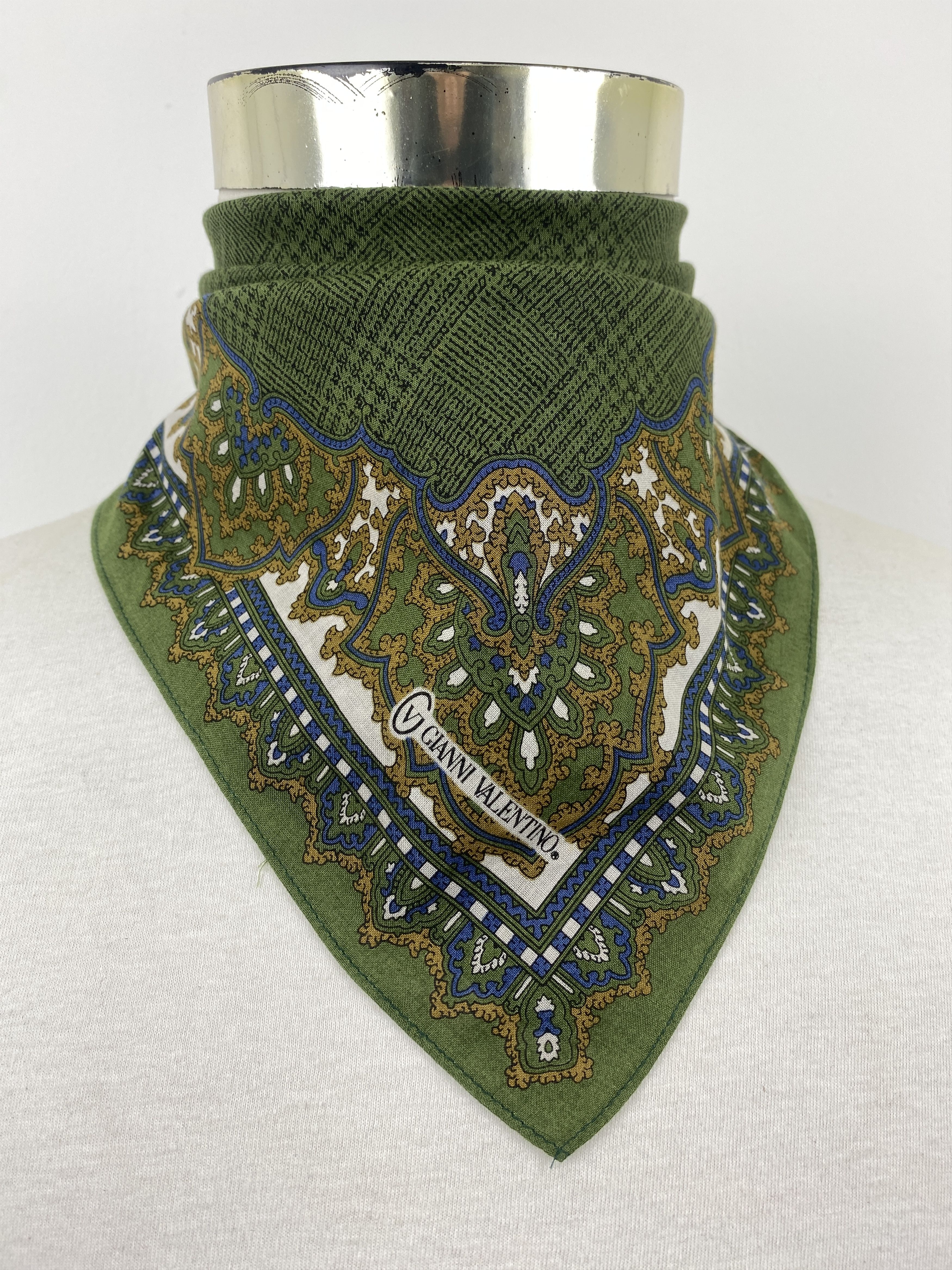 Gianni Valentino Vintage Gianni Valentino Handkerchief / Neckerchief HKC0781 Size ONE SIZE - 2 Thumbnail