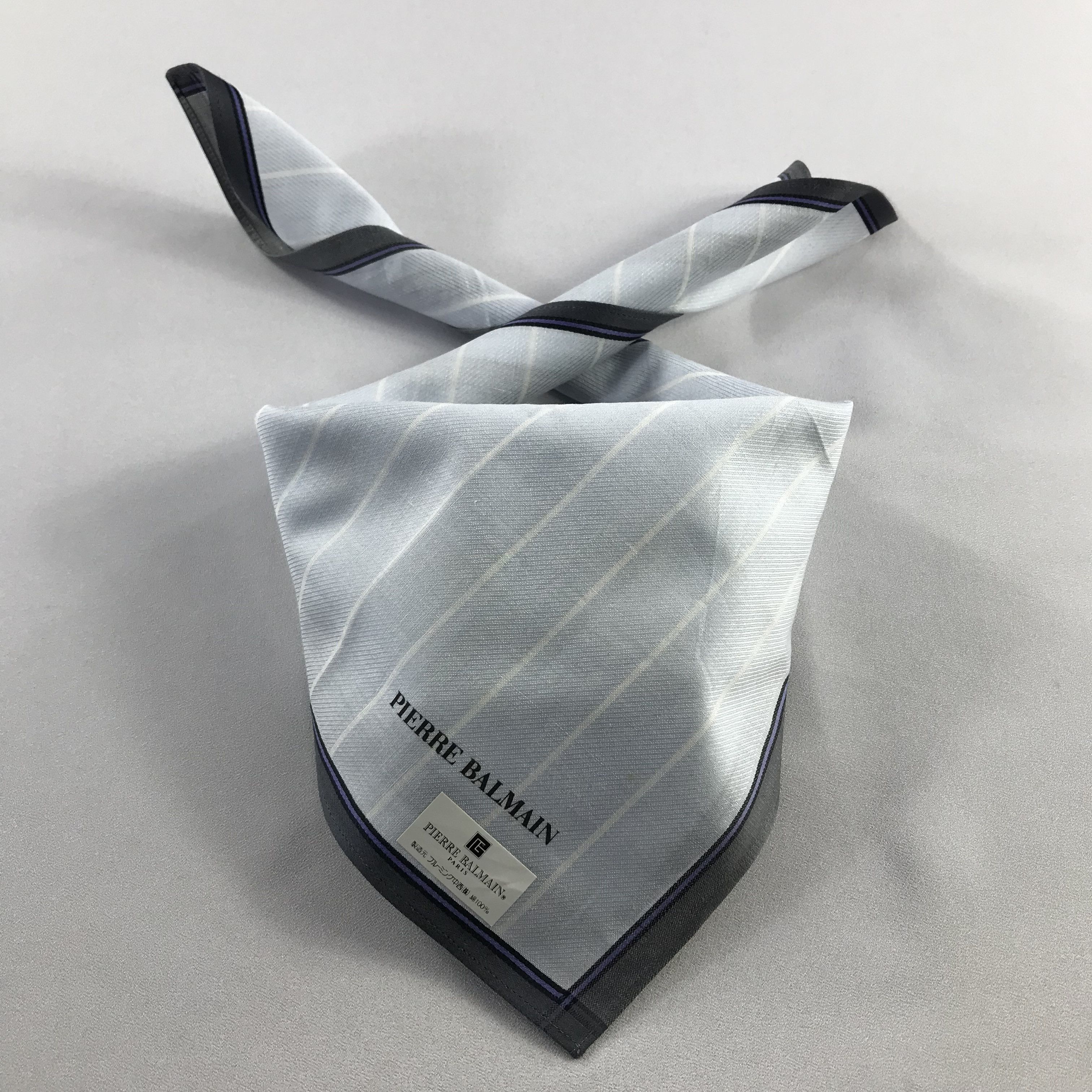 Pierre Balmain Pierre Balmain Handkerchief / Bandana / Neckerchief C590 Size ONE SIZE - 1 Thumbnail