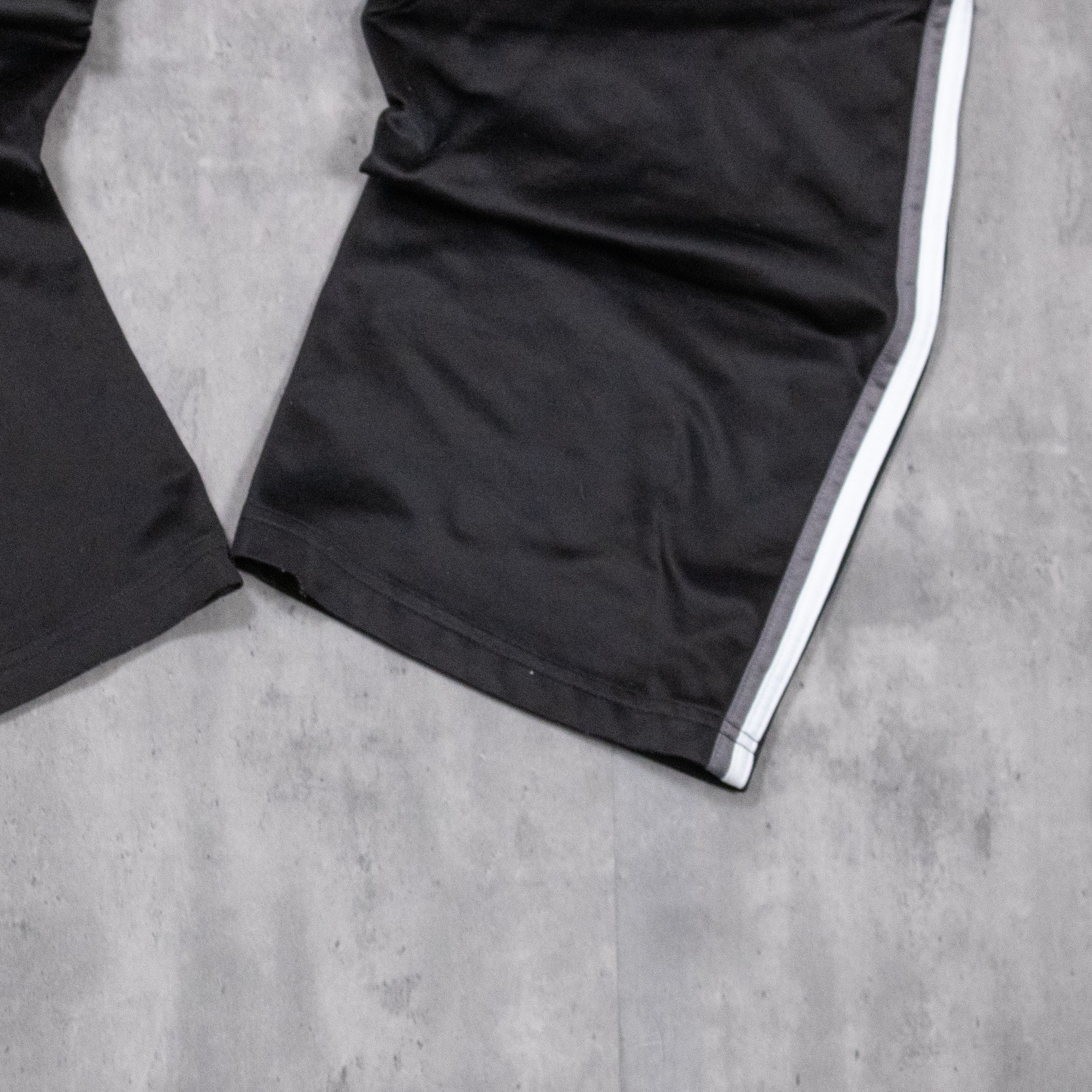 Athletic Works Y2K 2000's Athltic Work Stripped Baggy Relax Fit Wide Legged Track Sweat Pant's Size US 32 / EU 48 - 12 Thumbnail