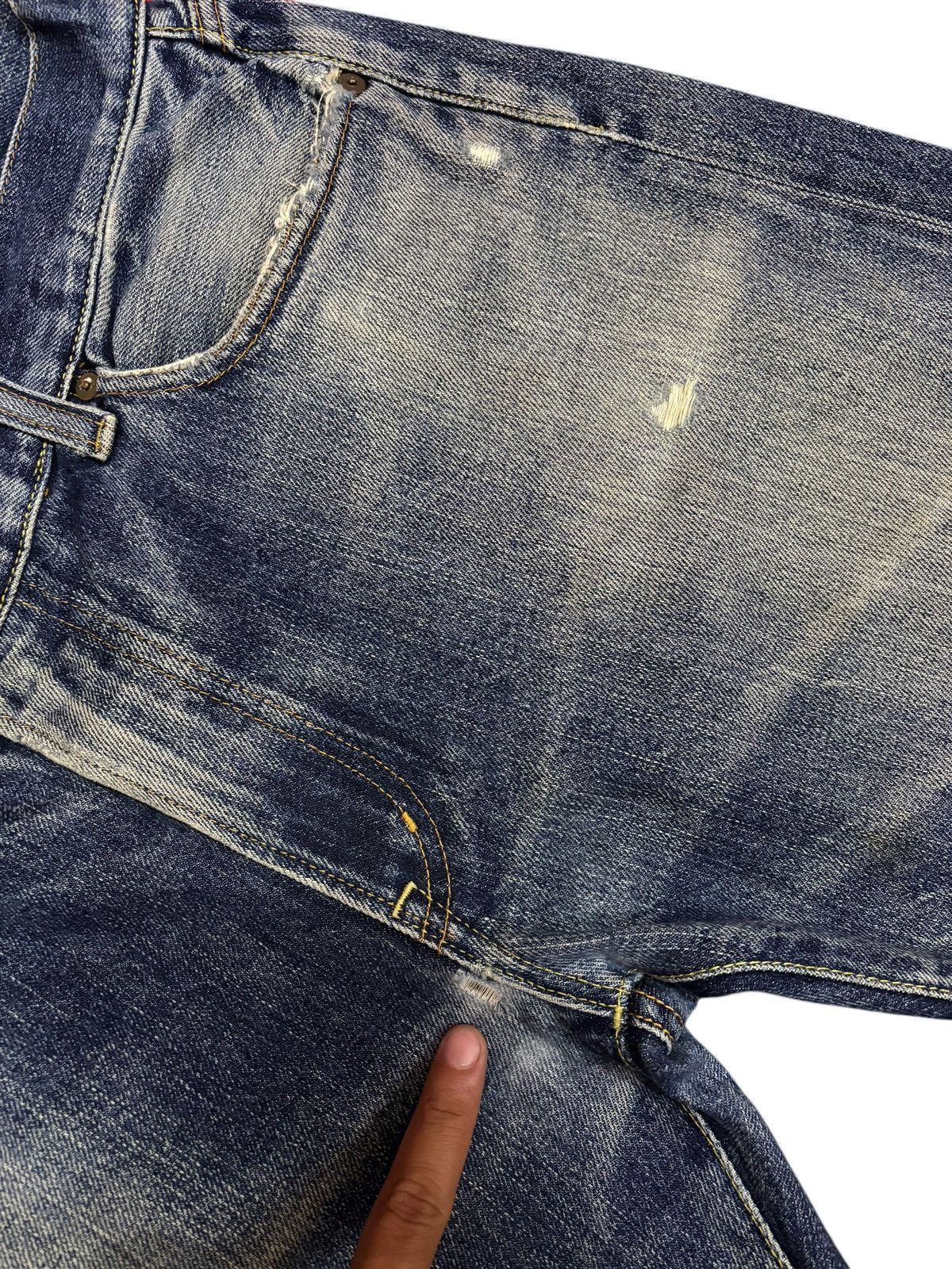 Japanese Brand × Jun Takahashi 90s Vintage Kaihara Uniqlo S-002 Selvedge Faded Washed Jeans Size US 35 - 7 Thumbnail