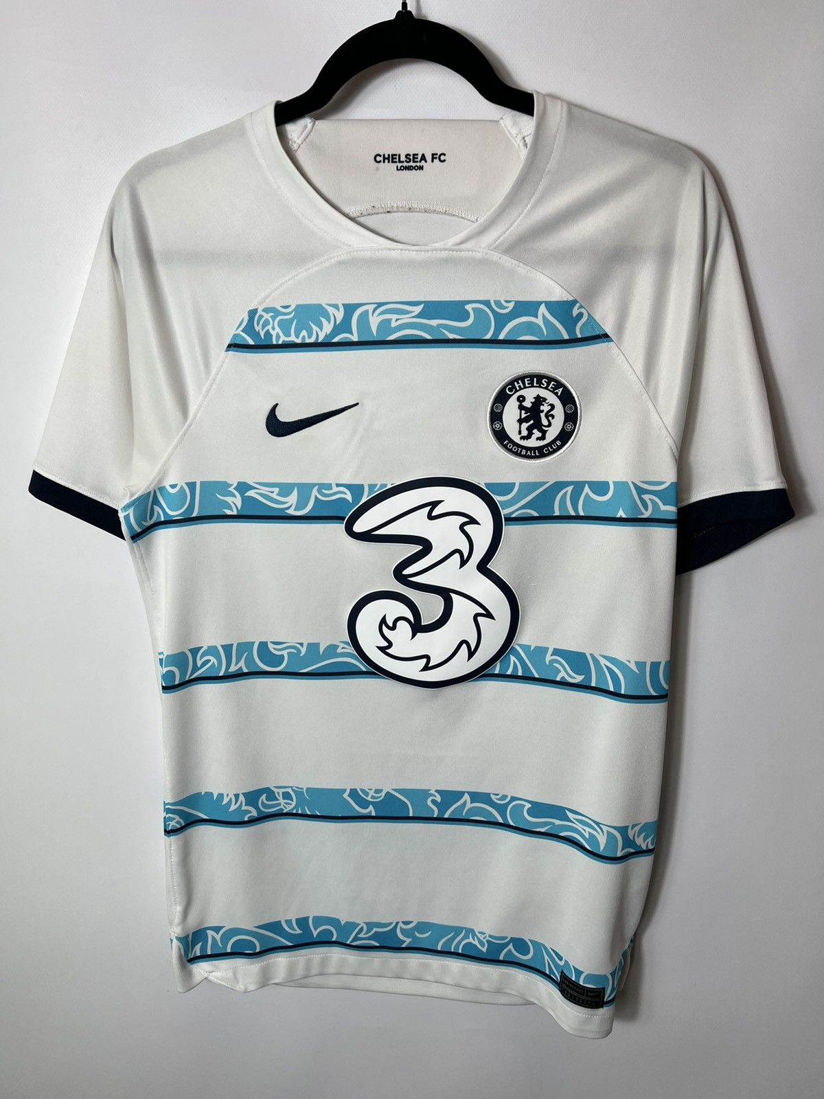 Nike CHELSEA 2022 23 Away FOOTBALL SOCCER JERSEY NIKE DM1834-101 Size US S / EU 44-46 / 1 - 1 Thumbnail