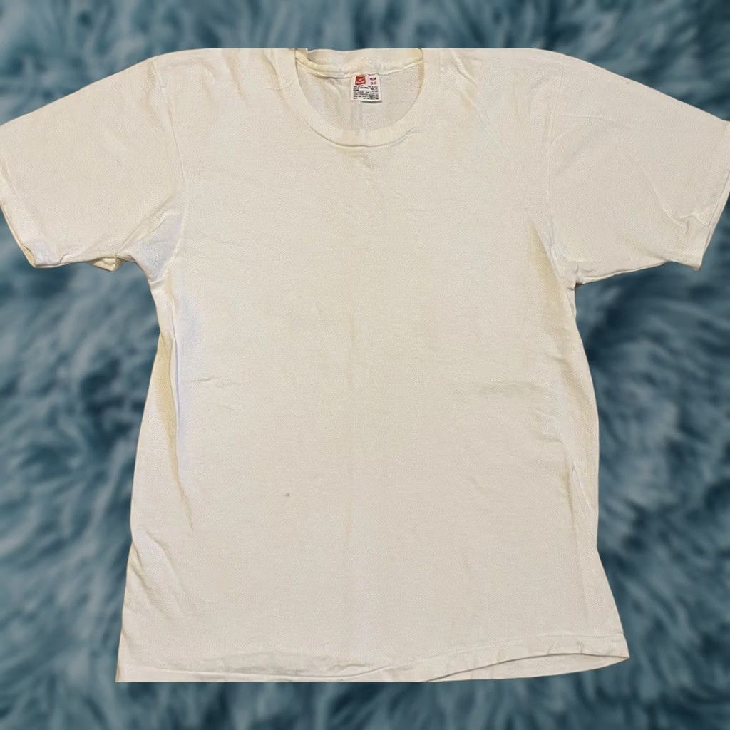 Hanes VINTAGE Hanes Faded Shirt XS Mens T-Shirt 80s 90s Grunge Biker Punk Skate Surf Trucker Mechanic White Distressed" Size US XS / EU 42 / 0 - 1 Thumbnail