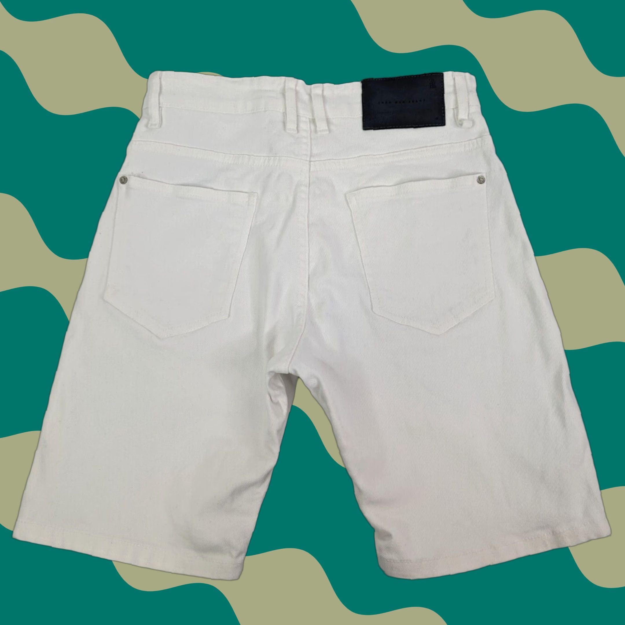 Zara Zara Jeans Shorts Men’s 30 White Denim Flat Front Cotton 5-Pocket Regular Front Zip Button Logo Embroidered Size US 30 / EU 46 - 1 Thumbnail