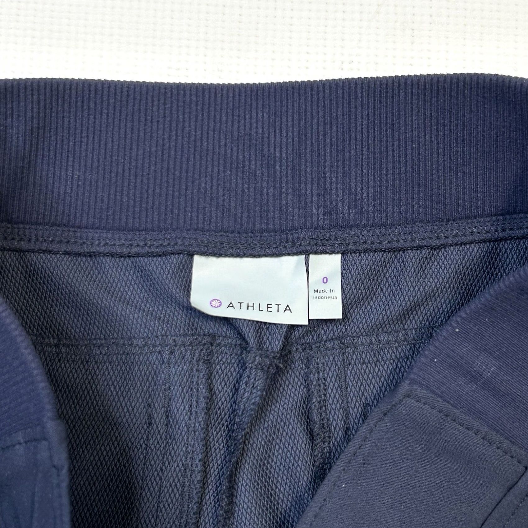 Athleta Athleta Trekkie North Joggers Womens 0 Tall Navy Blue Running Outdoors Casual Activewear Tapered Leg Size 25" / US 0 / IT 36 - 6 Thumbnail