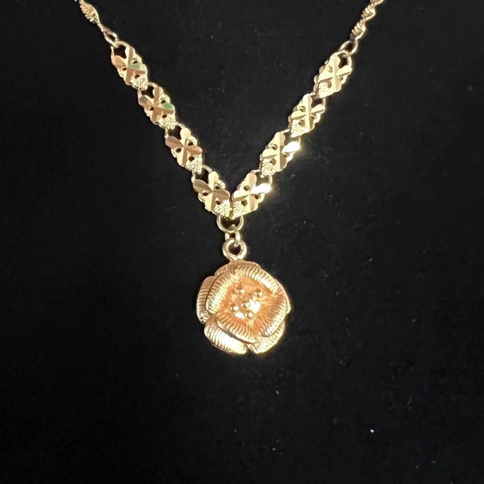 & Other Stories 18 kt. Gold Plated Flower Necklace Size ONE SIZE - 3 Thumbnail