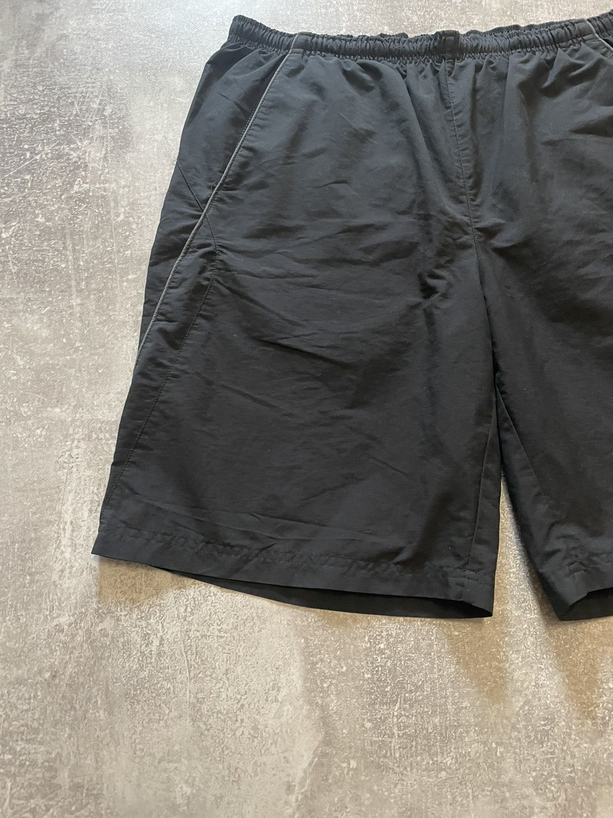 Nike × Vintage Vintage Nike Black Shorts Y2K Size XL Size US 36 / EU 52 - 3 Thumbnail