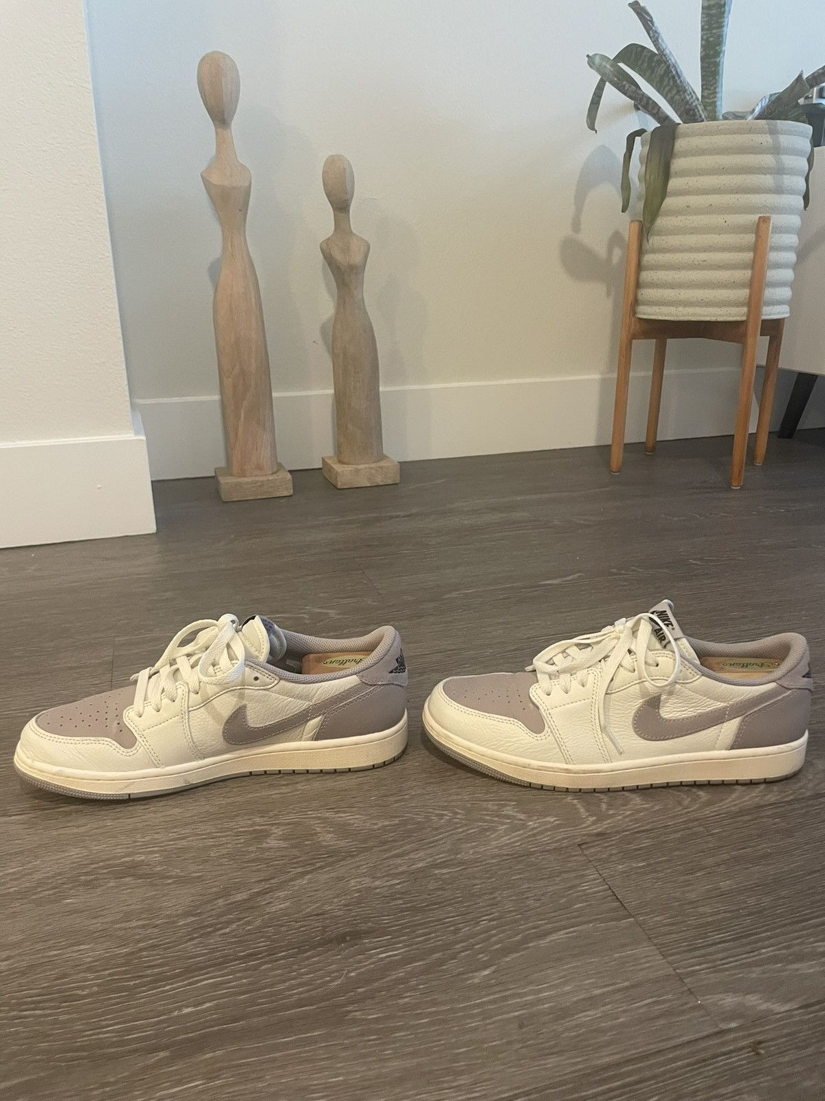 Nike Nike Air Jordan 1 Low OG Size US 9.5 / EU 42-43 - 5 Thumbnail