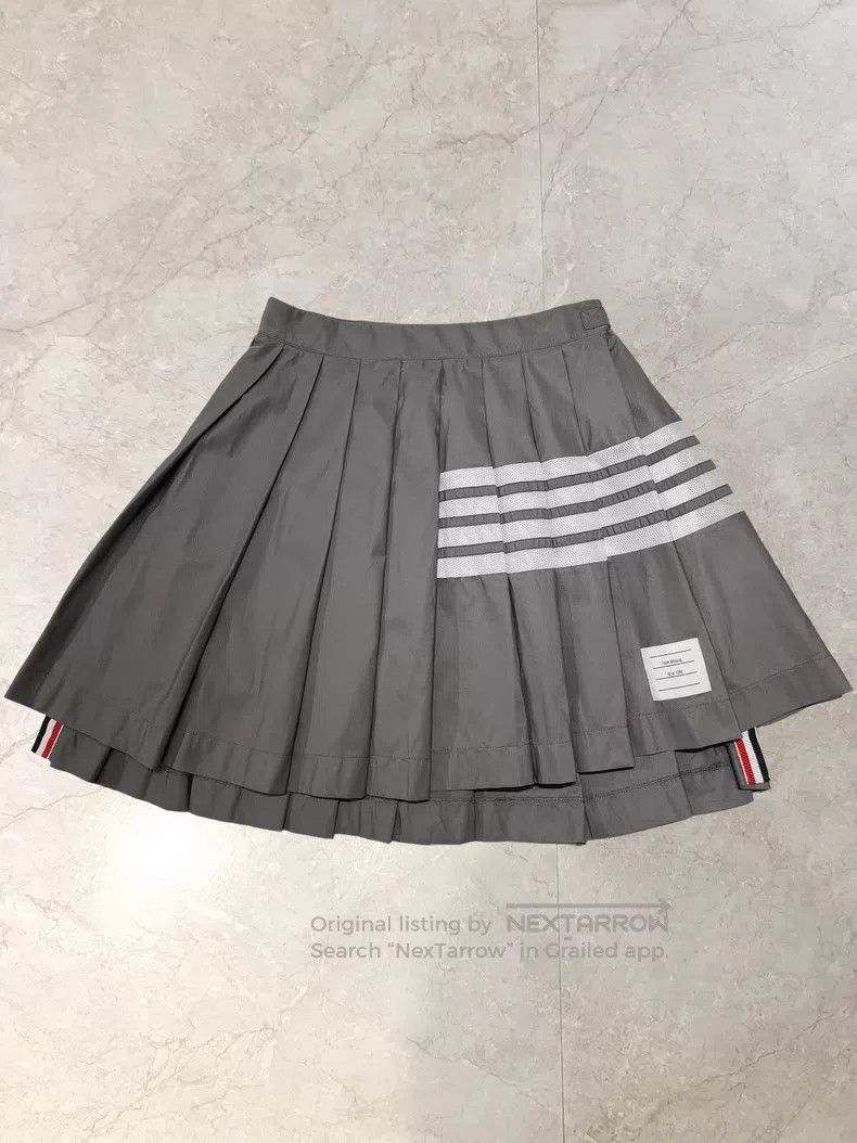 Thom Browne Thom Browne Classic grey pleated skirt Size 25" / US 0 / IT 36 - 1 Thumbnail