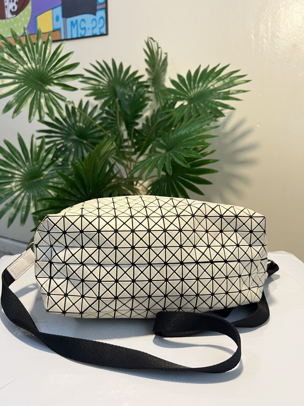 Issey Miyake Bao Bao Issey Miyake Geometric Saddle Bag Desinger Handbag Size ONE SIZE - 7 Thumbnail