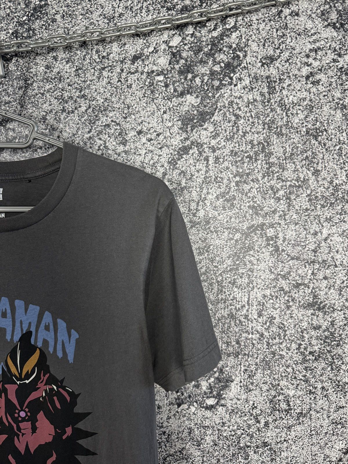 Uniqlo Men’s Uniqlo x Ultraman Belial T-Shirt Graphic Tee Size S Size US S / EU 44-46 / 1 - 2 Thumbnail