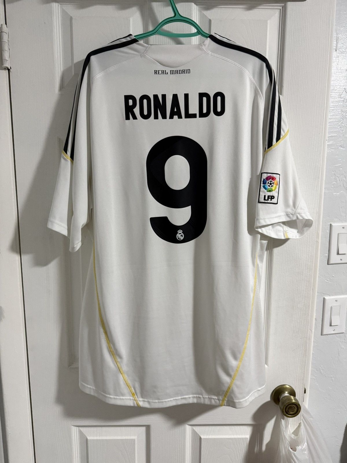 Adidas Adidas real madrid Ronaldo jersey 2009 Size US XXL / EU 58 / 5 - 1 Thumbnail